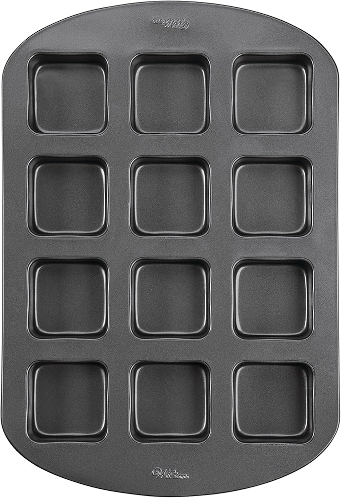 5 Best Brownie Pan with Dividers for 2022 (Expert Picks)
