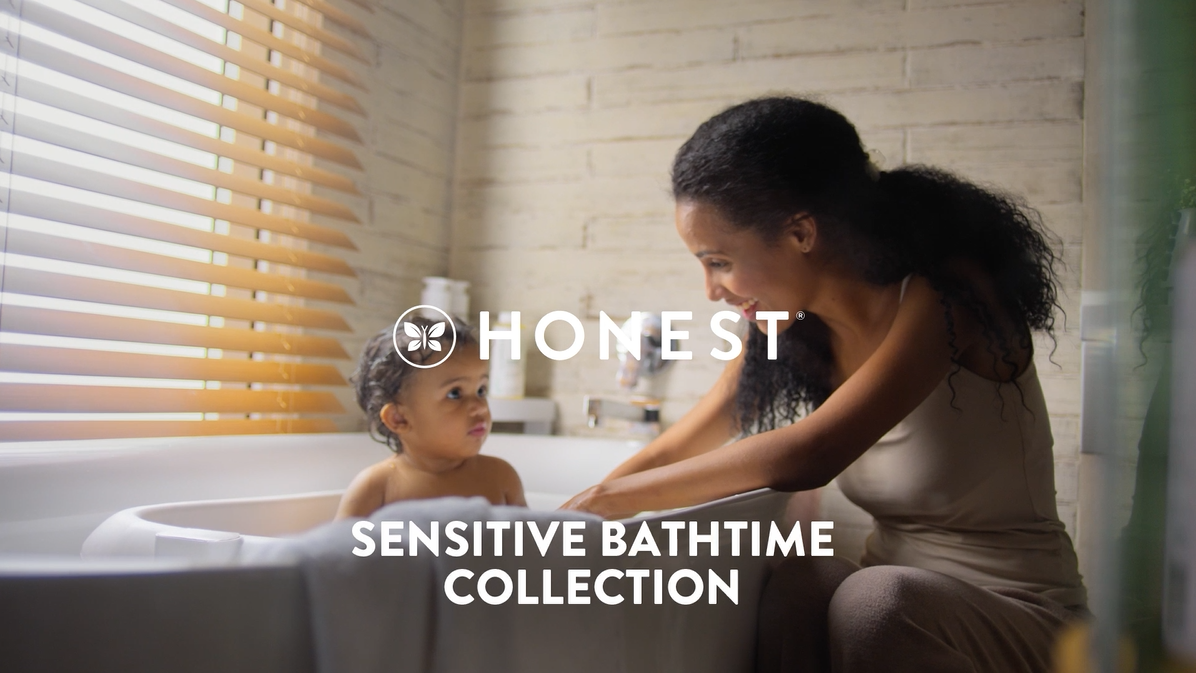 The Honest Company Hydrating Face and Body Lotion, Fast Absorbing, Naturally Derived, Hypoallergenic, Fragrance-Free, Sensitive, 8.5 fl oz