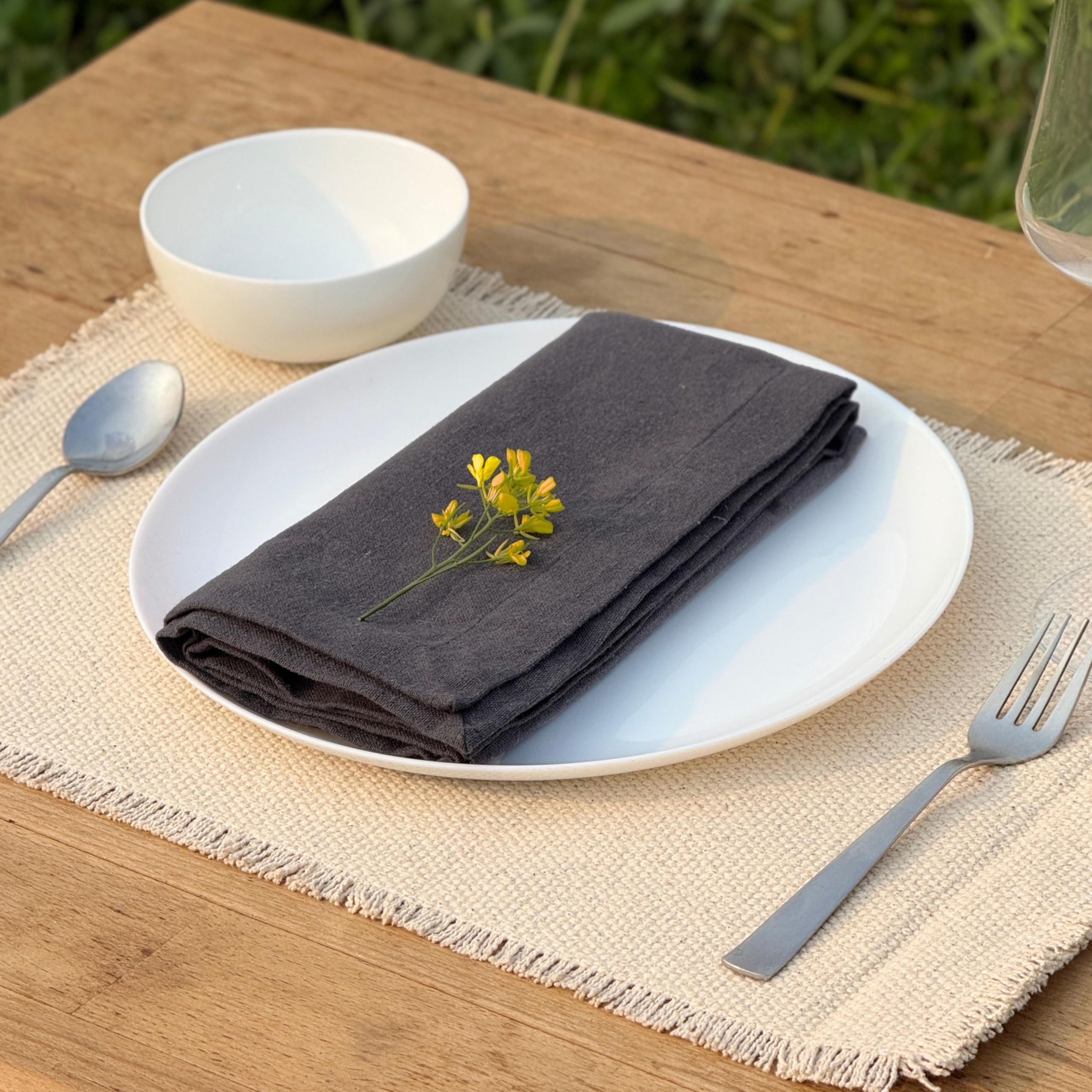 Ramanta Home 12-pak 100% bawełnianych serwetek obiadowych 45 x 45 cm miękkie chłonne wygodne - idealne na wydarzenia i regularne użytkowanie - węgiel drzewny