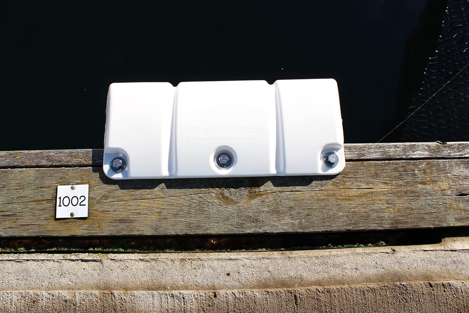 Dan-Fender Short Multi-Dock Fender - Boat Protection for Docking to Reduce Friction - Adjustable Vertical or Horizontal Corner Piece for Quay, Marina & Side of Yacht (15.75” x 7” x 7.13”)