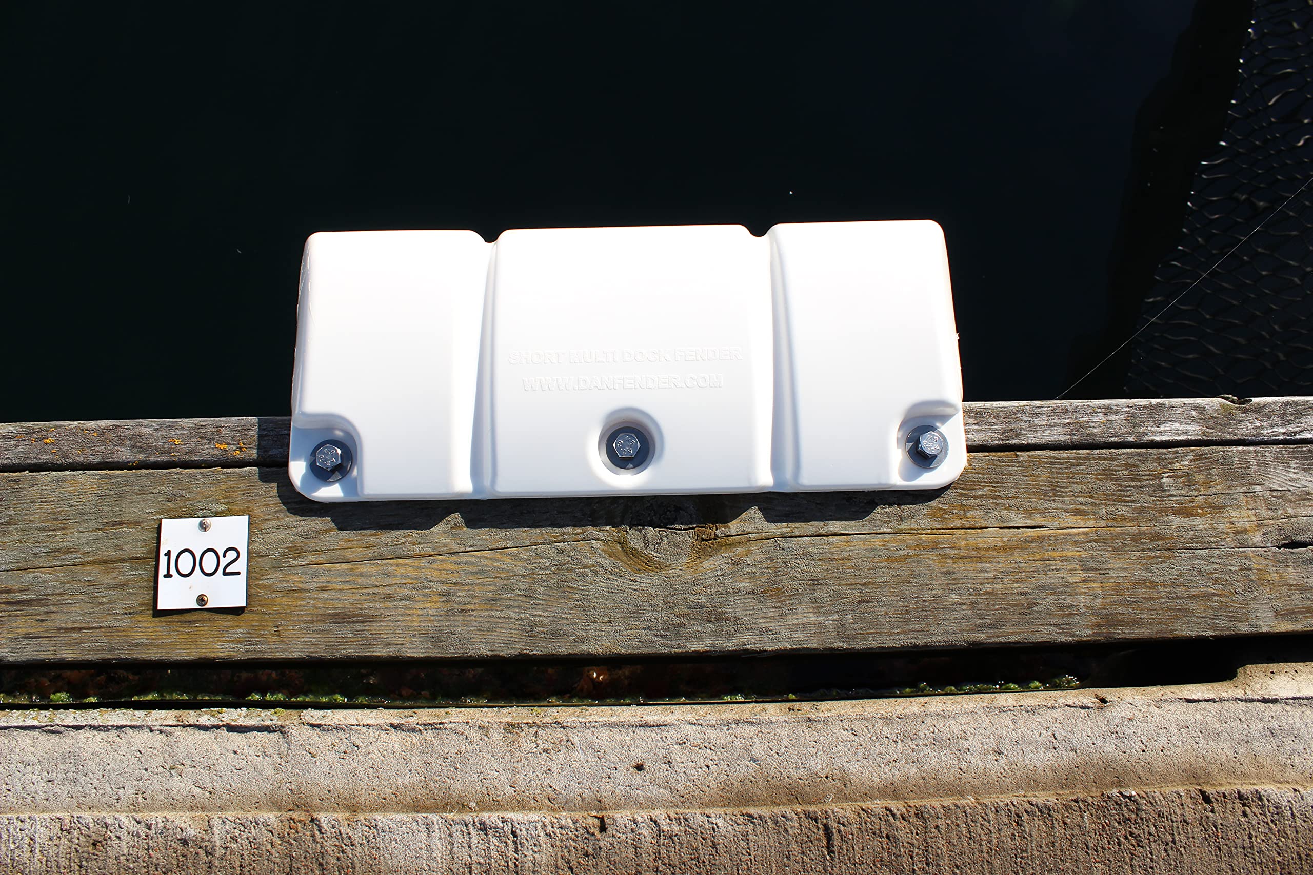 Dan-Fender Short Multi-Dock Fender - Boat Protection for Docking to Reduce Friction - Adjustable Vertical or Horizontal Corner Piece for Quay, Marina & Side of Yacht (15.75” x 7” x 7.13”)