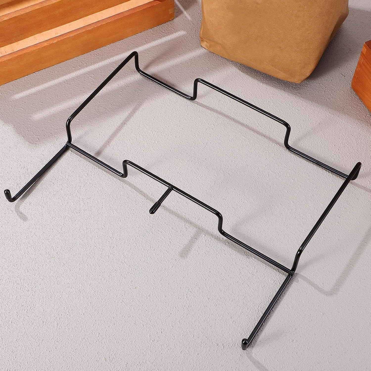 Outdoor Trash Bag Holder Rack Metal Space Saving Practical Storage Organizer for Camping and Kitchen Use, Portable Hanging Trash Bag Rack for Outdoor and Camping Scenarios