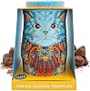 علبة حلوى الشوكولاتة Monty Bojangles Spirit Blue Cocoa Dusted Chocolate Truffles Cat Tin 135g - حلوى شوكولاتة فاخرة بنكهة جوز الهند المطحون - علبة حلوى شوكولاتة قابلة للتجميع بتصميم مخصص