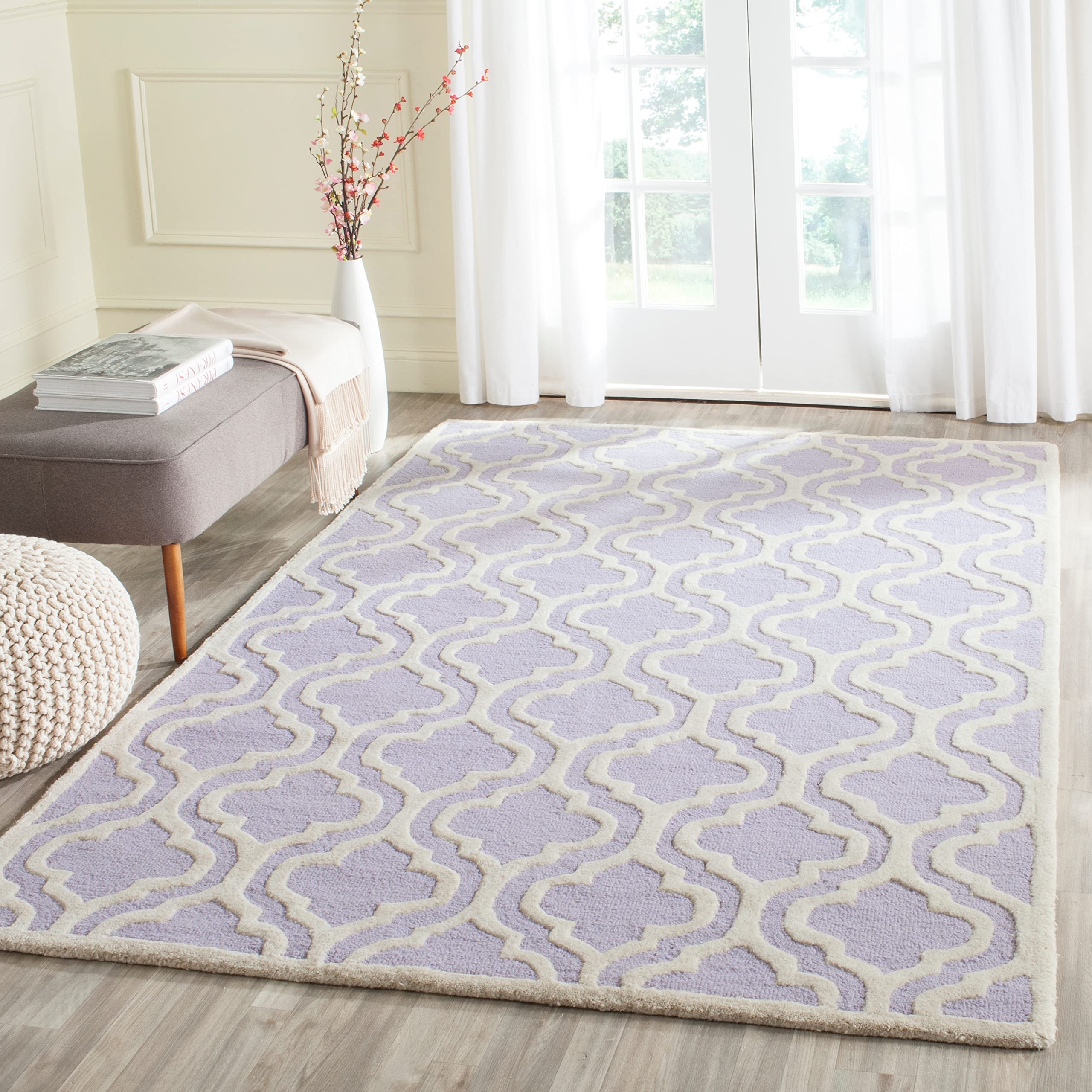 SAFAVIEH Cambridge Collection 4' x 6' Lavender / Ivory CAM132C Handmade Moroccan Premium Wool Area Rug