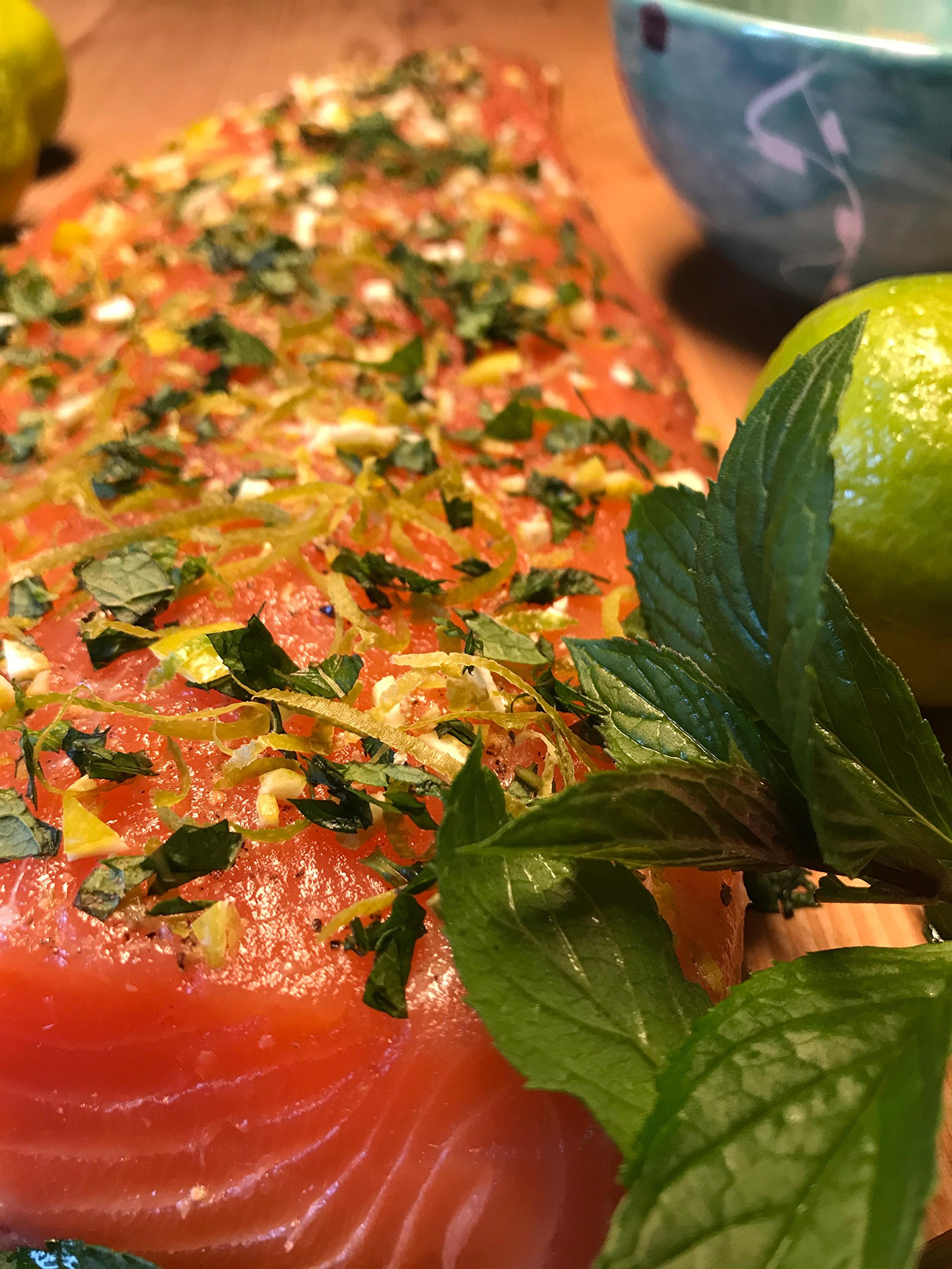 Graved Lachs "Caipirinha" mit Cachaca, Minze und Limonenzesten