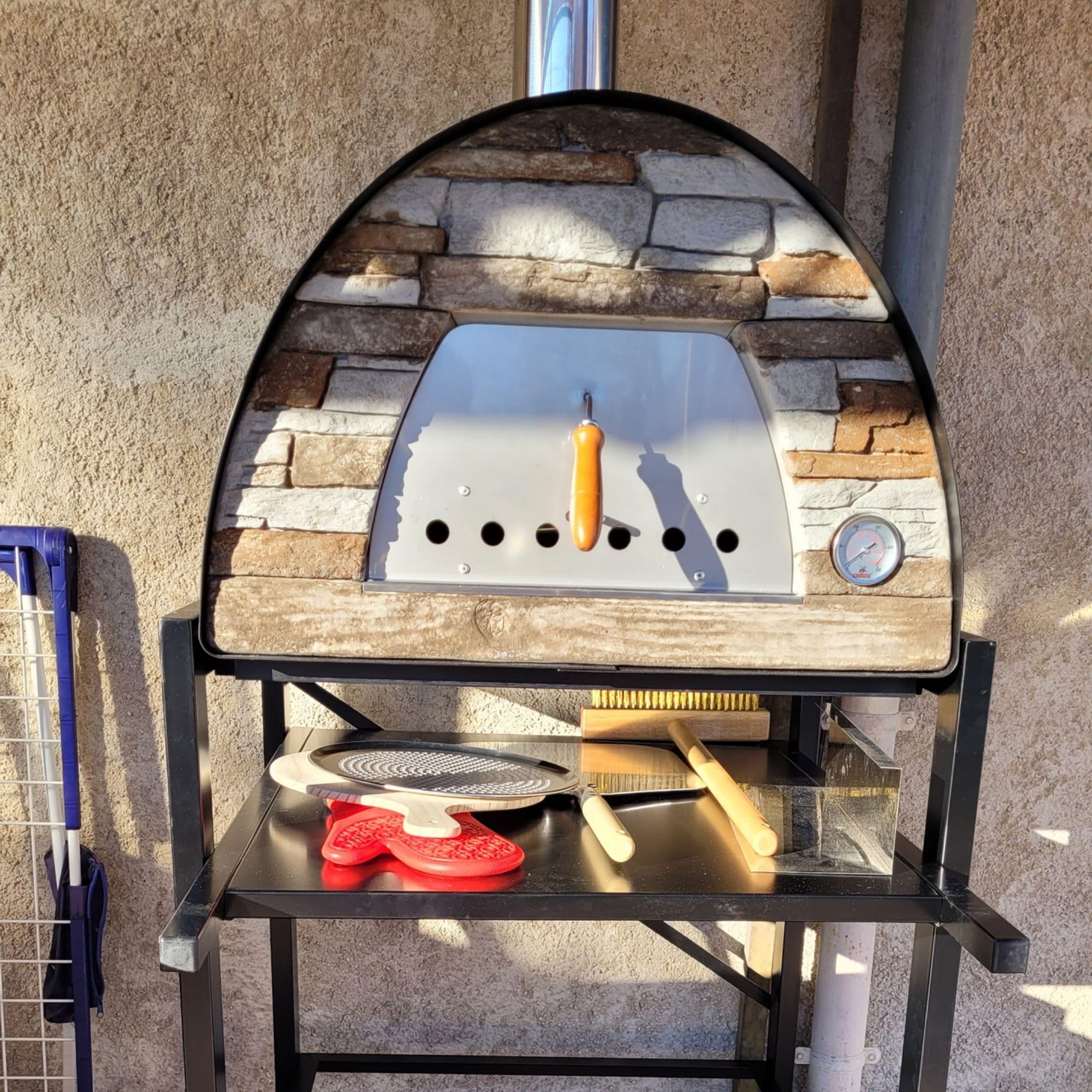 Maximus Forno a Legna da esterno in Scisto, Nero, 70 x 70 x 65cm - Forno da esterno portatile, dal design compatto per spazi ridotti, ideale per il giardino o la terrazza