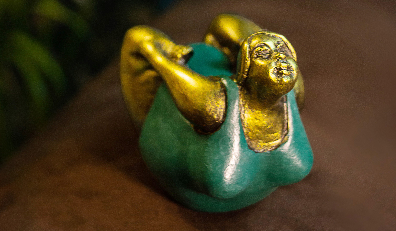 Estatua Decorativa Mujer Yoga Pose Resin Verde Dorado 4" miniatura 7