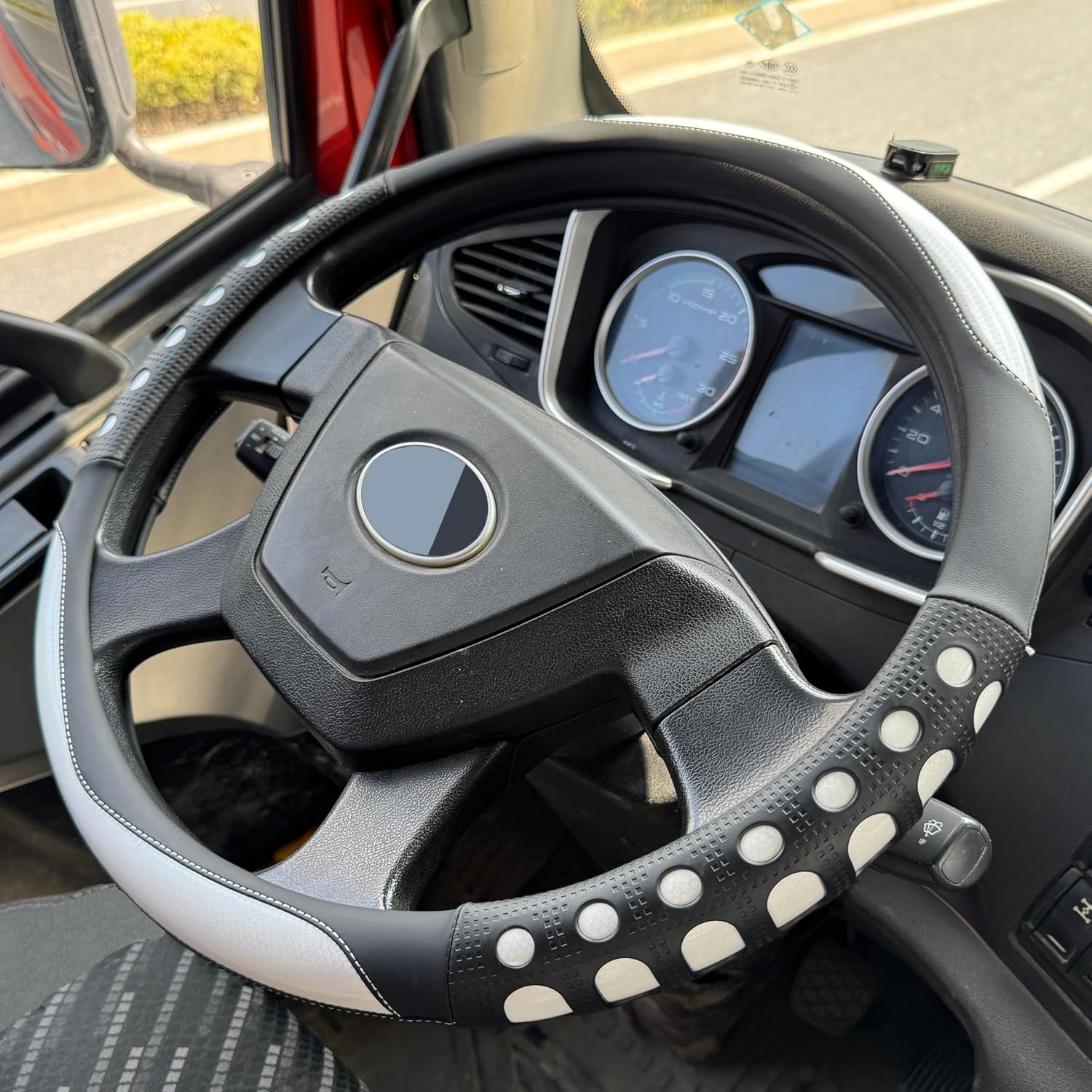 PINCTROT XL Size 17.5-18 in Race Grip Steering Wheel Cover for Semi Truck, Fits RV, Big Rig Trucker, 18 Wheeler and Classic Cars, Anti-Slip Silicone Perforated Design 17.5-18 Inch (Racing White)