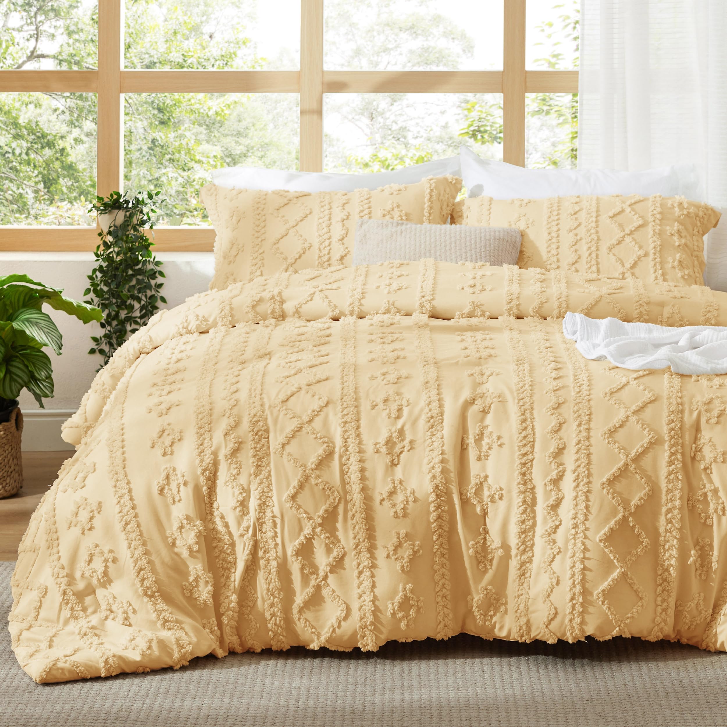 Bedsure Tufted Boho Comforter Set Queen Size - Yellow Boho Bed Set, GentleSoft™ 3 Pieces Farmhouse Shabby Chic Embroidery Bedding, Gifts for Woman, Soft Jacquard Queen Comforter for All Seasons