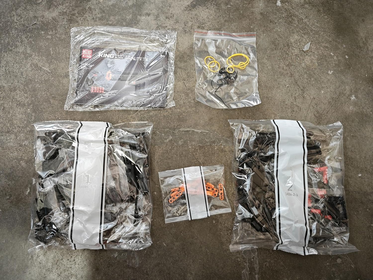 Mould King Gun Building Blocks Set, 1:1 Desert Eagle Scale Model for Adult with Shooting Function, Collectible Model for Gun Enthusiasts, Gun Toys Gifts for Youth Teen(563 Pcs)