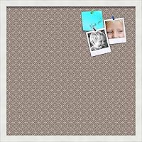 Vista 337 de PinPix Tablero de anuncios de corcho de 12 x 12 pulgadas. Este tablero decorativo enmarcado viene con diseño de círculos B W y un marco blanco