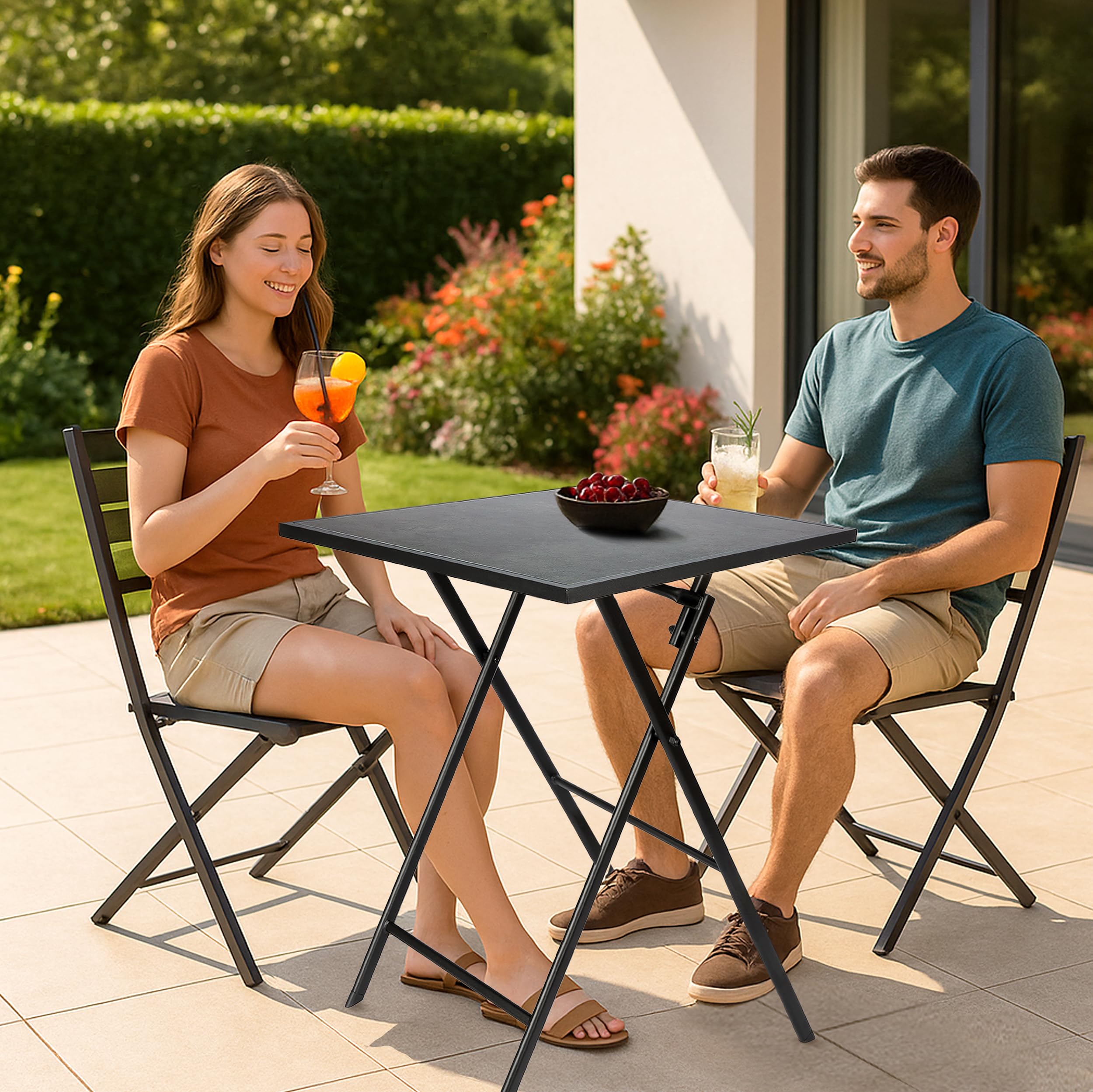 BRUBAKER Gartentisch Bergamo - 58 x 58 cm Balkontisch wetterfest - Metall Beistelltisch klappbar - Campingtisch eckig mit Stein Optik - Klapptisch für Balkon, Terrasse - Bistrotisch - Grau