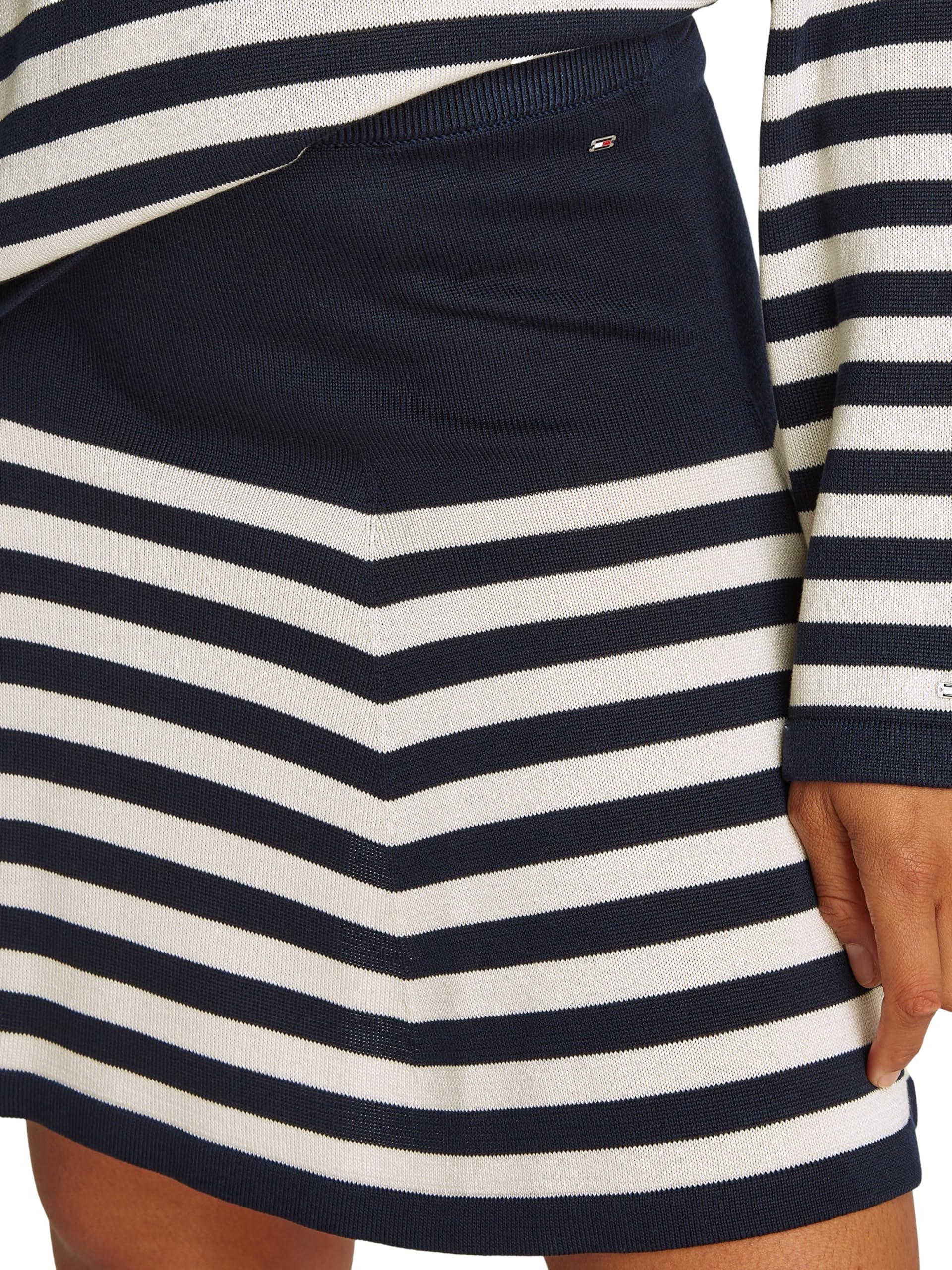 Tommy Hilfiger LYOCELL jedwabna rozkloszowana mini spódnica WW0WW44475 Kobiety Lyocell Silk Flare Mini Skirt Ww0ww44475