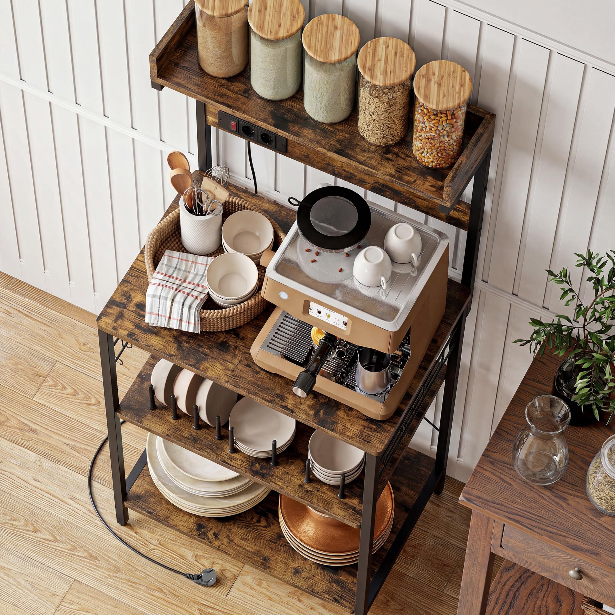 HOMCOM Estantería de Cocina con 2 Tomacorrientes, Estantería de Panadería Industrial con Estación de Café, Estante para Microondas, Estante Ajustable, Ganchos, 60x42x137 cm, Marrón Rústico y Negro