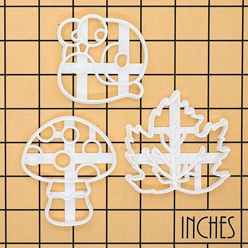 Miniatura 8 de Juego de 3 cortadores de galletas con temática caprichosa (diseños seta, caracol, y hoja de arce), 3 piezas - Bakerlogy