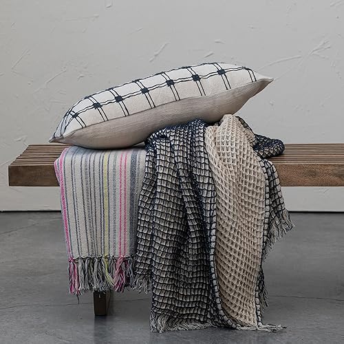 Miniatura 3 de Creative Co-Op Almohada lumbar de algodón con bordado de rejilla, multicolor