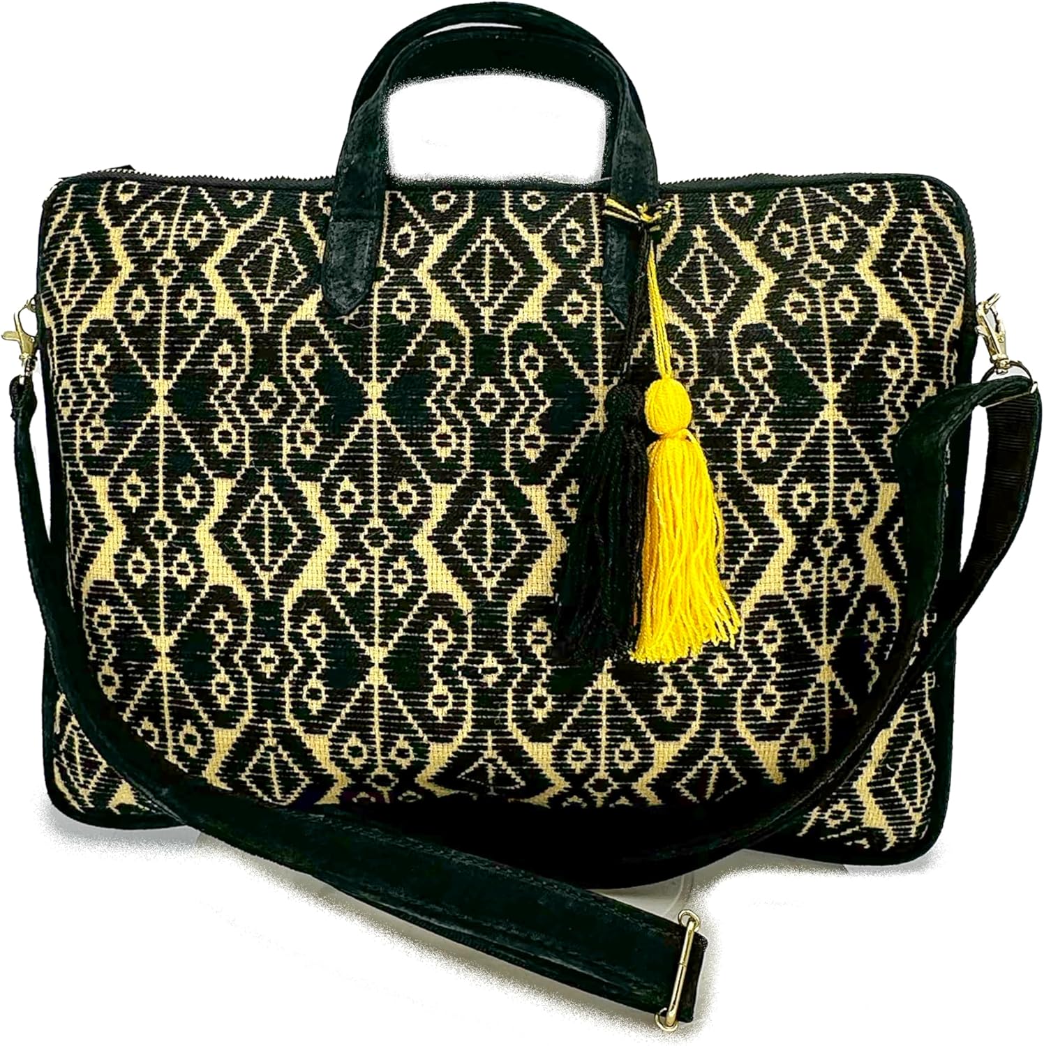 Laptop cover 15" Martha, made by Jühue Artesanal, Black Laptop Cover, handmade laptop cover made in Mexico, hand embroidery, embroidered laptop cover, Mexican embroidery, embroidery laptop sleeve