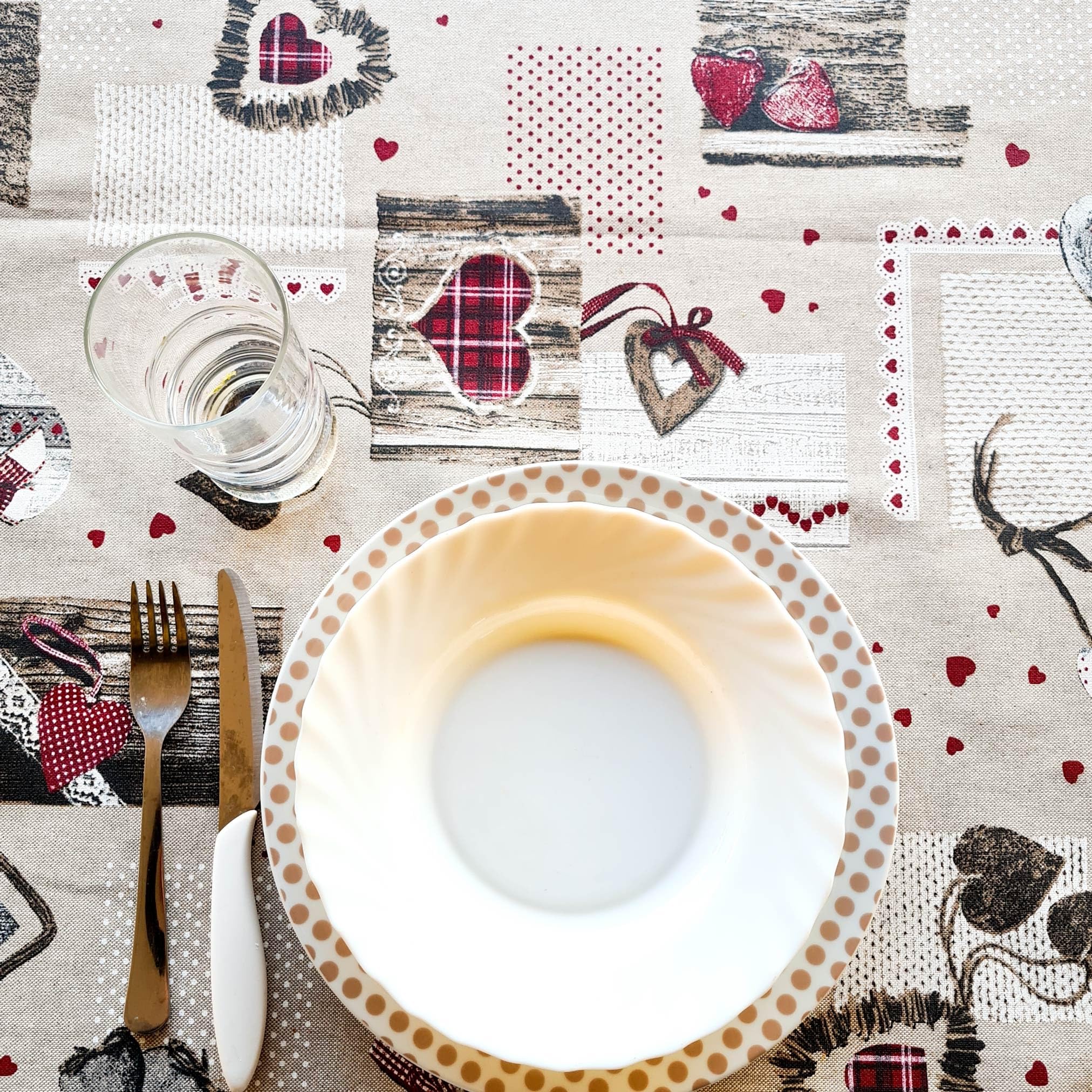 Manifattura Tessile Liquidproof Resin Cotton Stain Resistant Tablecloth for Indoor and Outdoor Use (Hearts, Oval x8 220) - Image 2