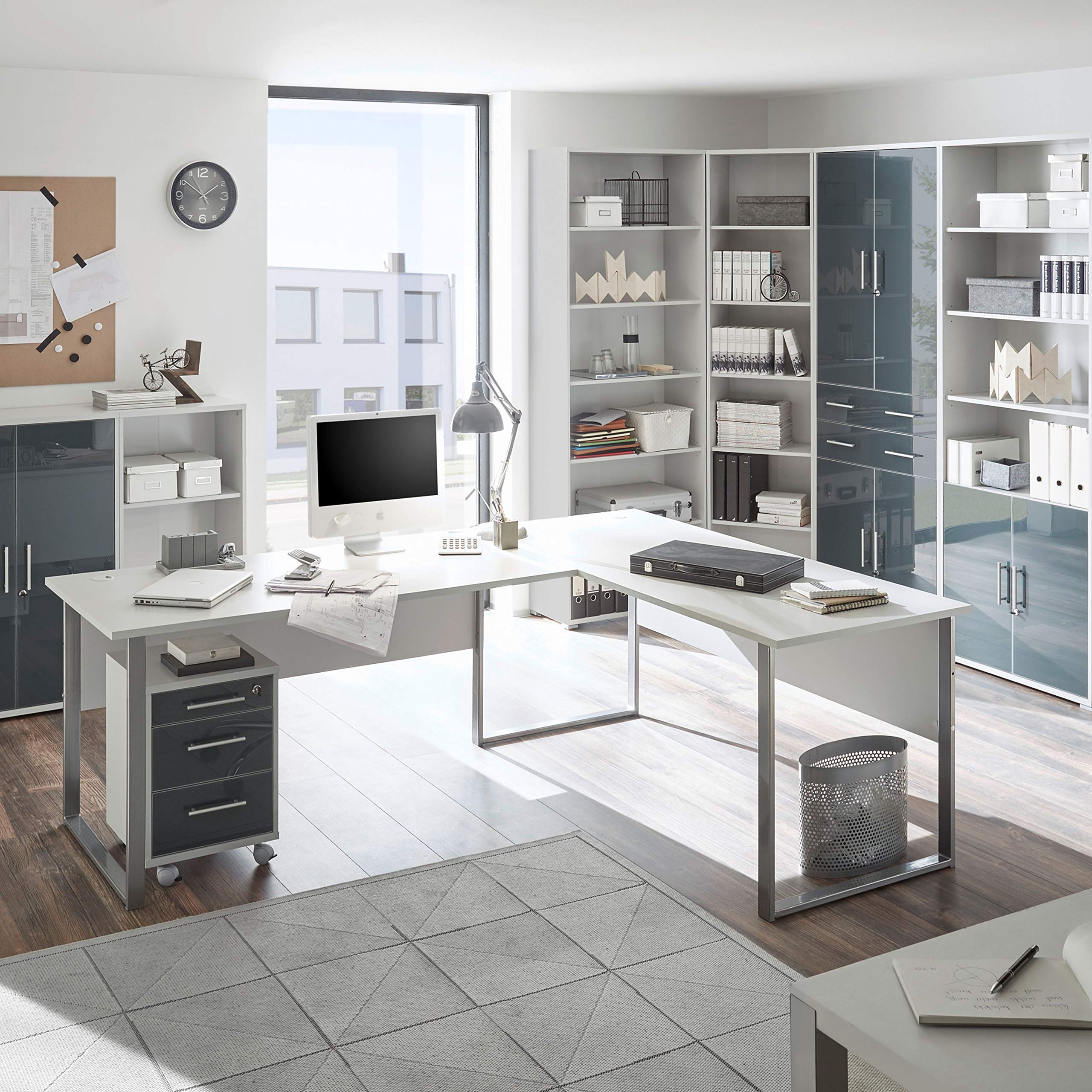 Stella Trading OFFICE LUX Eckschreibtisch inkl. Kabeldurchführung, grau - Computertisch mit großer Arbeitsfläche - Modernes Büromöbel Komplettset - 223/170x77x73 cm(B/H/T), Korpus und Front: Lichtgrau