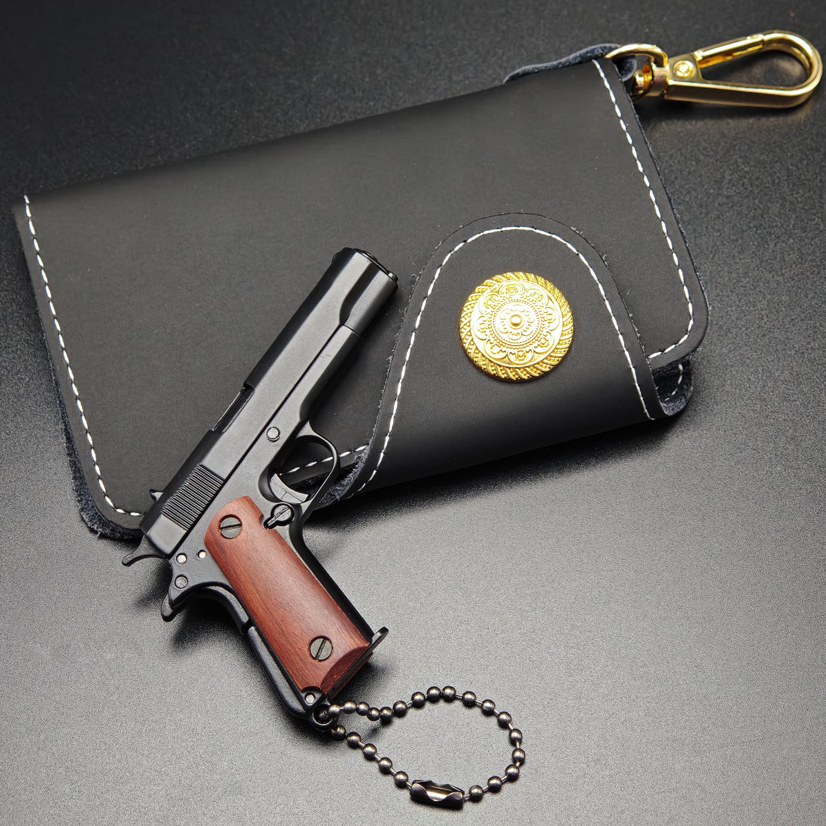Mini-Schlüsselanhänger mit Pistolenform, kleiner Schlüsselanhänger, Pistolenform, cooler Schlüsselanhänger für Herren, Holzmaserung, schwarz, Einheitsgröße