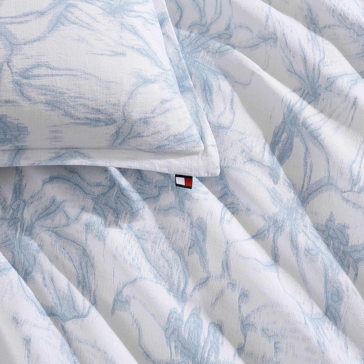 Tommy Hilfiger - Comforter Set, Luxuriously Soft Cotton Slub Bedding with Matching Shams, Abstract Inspired Design (Ethereal Floral Blue, Full/Queen)