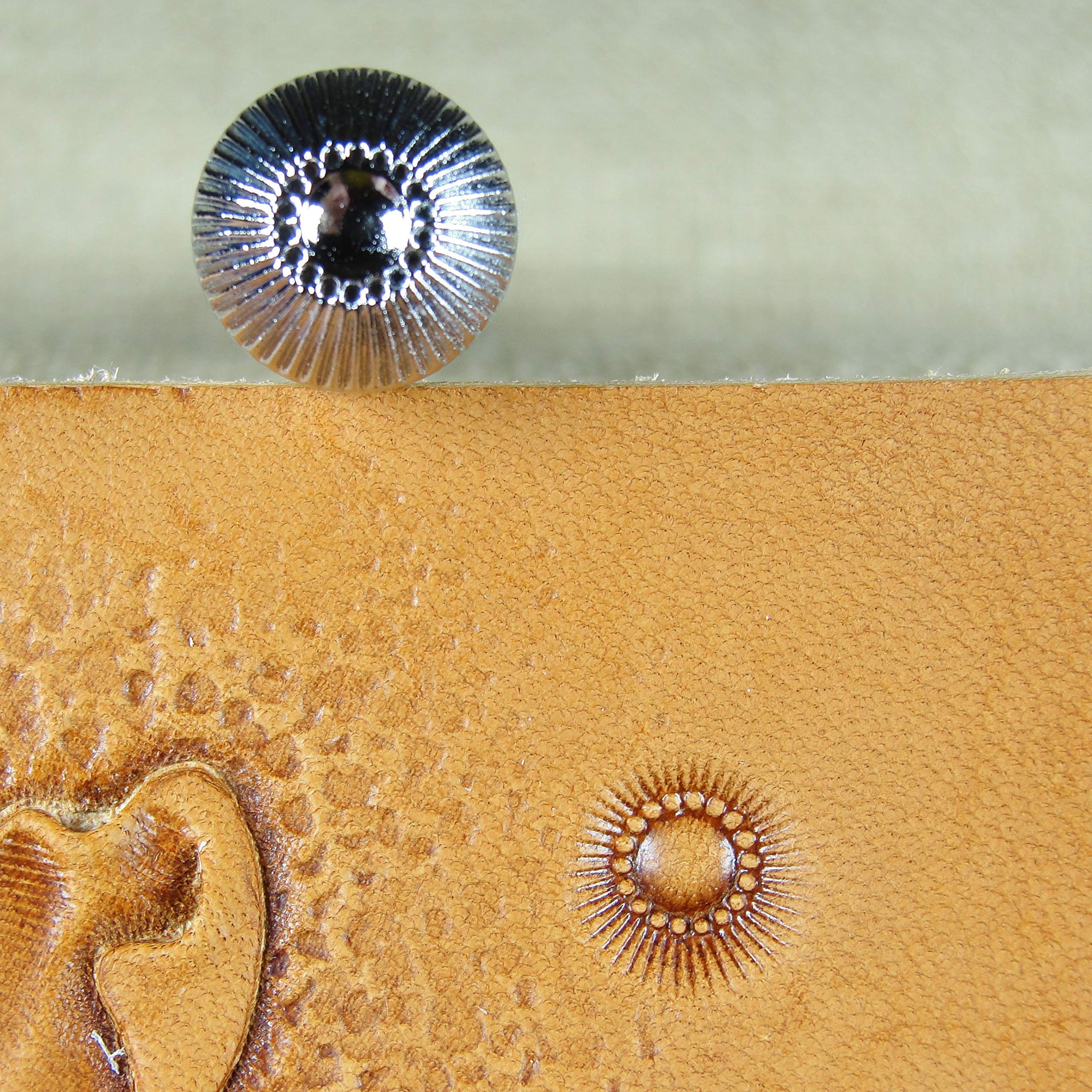 Amazon.com: J504 18-Seed Flower Center Stamp, Japan Select Leather