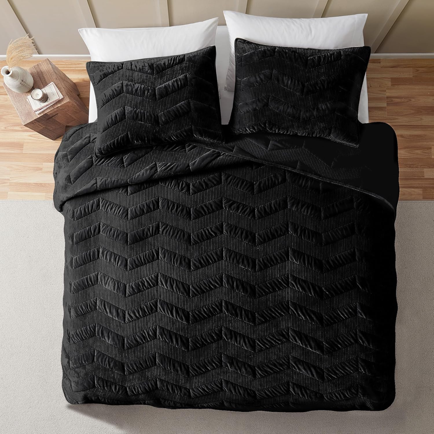 SHALALA Velvet Quilt Set King Size,Ultra Soft Luxury Lightweight Summer Velvet Comforter Set, Oversized Bedspread Coverlet with 2 Shams Geometries Pattern,for All Season(Black,King)