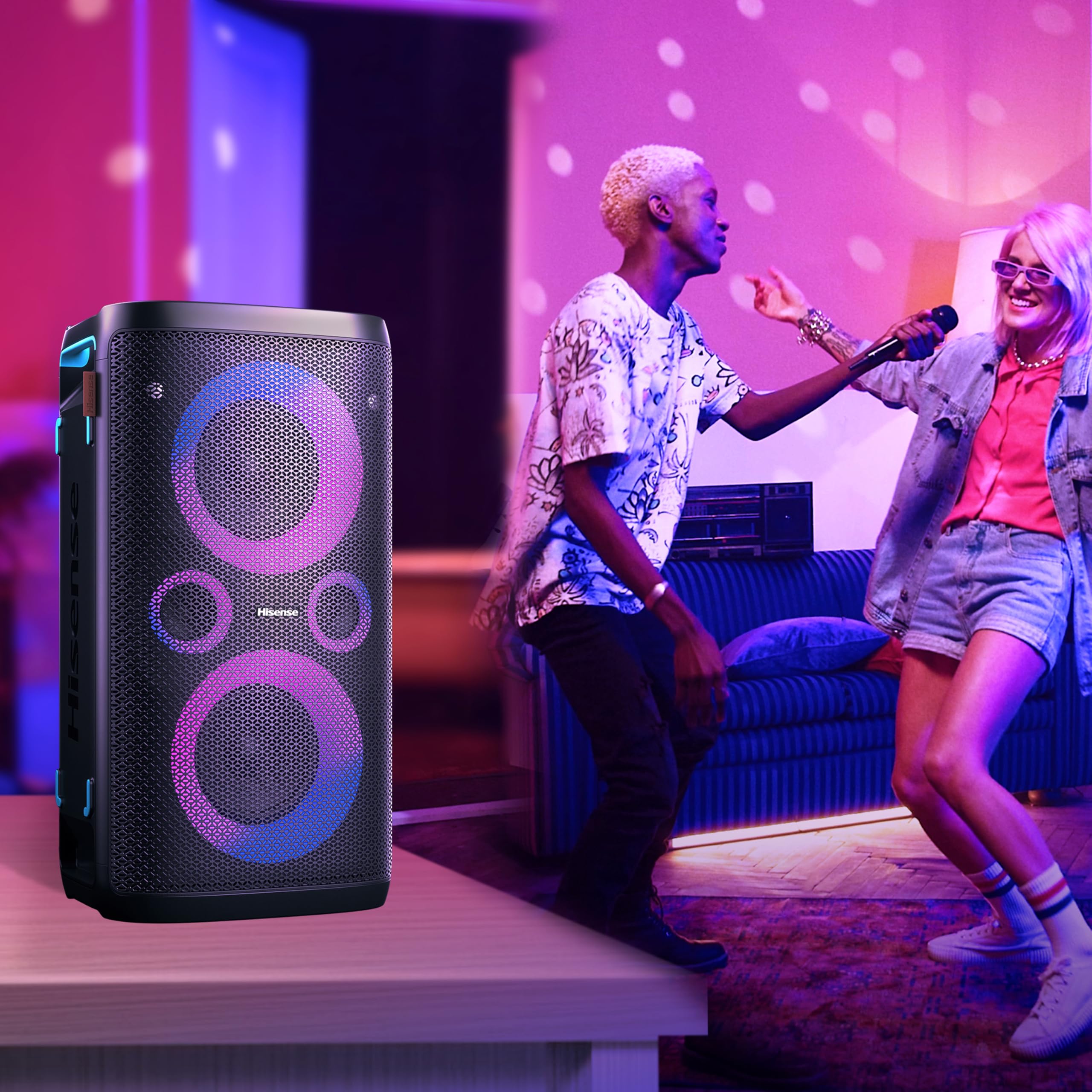 Hisense Party Rocker One, l'altoparlante Bluetooth con una potenza da 300W, woofer integrato,Modalita' Karaoke, wireless charging pad integrato, ingresso e uscita AUX, USB