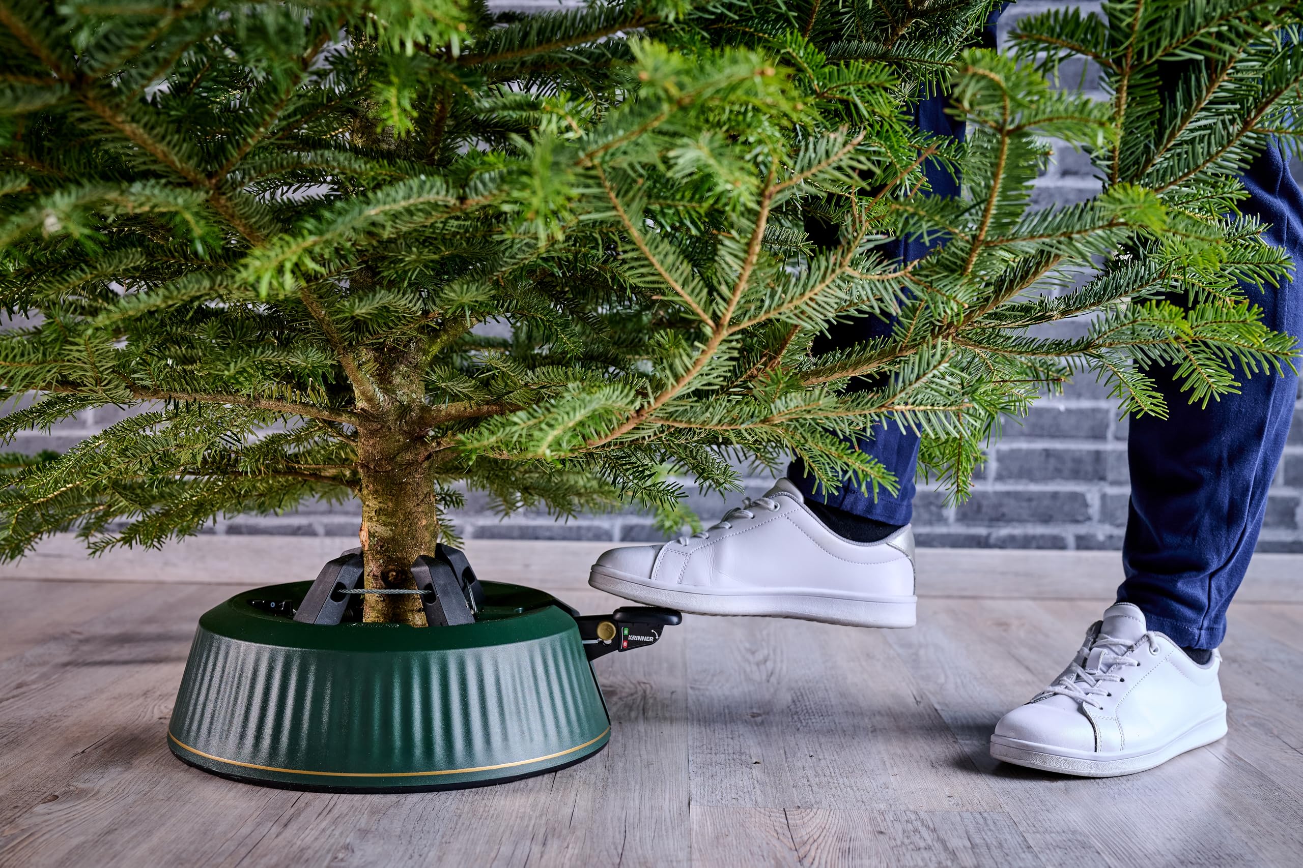 KRINNER® X-Series Christbaumständer X-260 Weihnachtsbaumständer NEU inkl. Fußpedal und 3,5 Liter Wassertank für Baumhöhe bis 2,6m Made IN Germany 94325