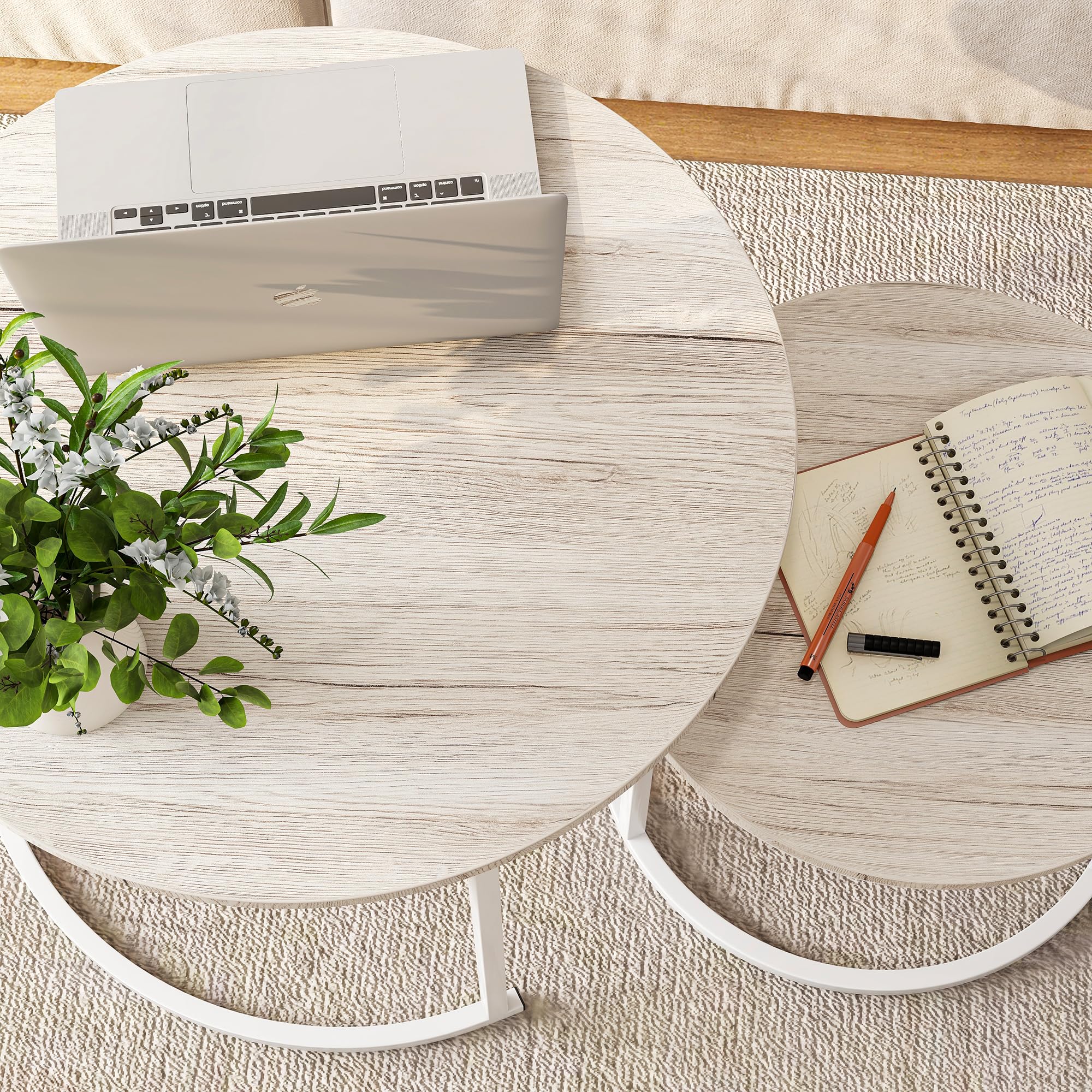 HOJINLINERO Juego de 2 mesas auxiliares redondas para sala de estar, mesa de roble resistente y fácil de montar, moderna apilable para dormitorio