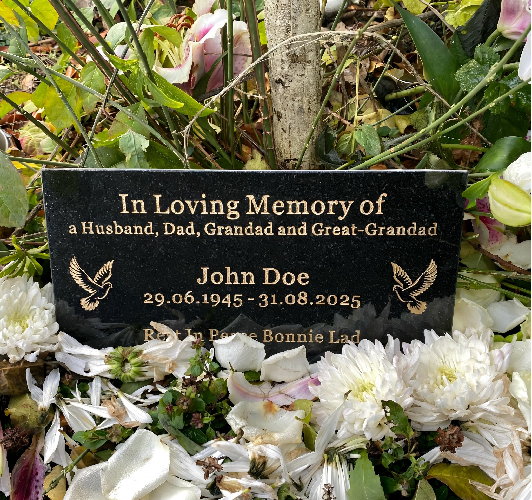 Uktmall Black(10Mm Thick) Personalised Natural Granite Memorial Plaque, 6 Dove, Multiple Size Colour, Granite Headstone, Engraved, Crematorium, Grave Marker, Grave, Memorial Stone, Memorial (Black(10Mm Thick))