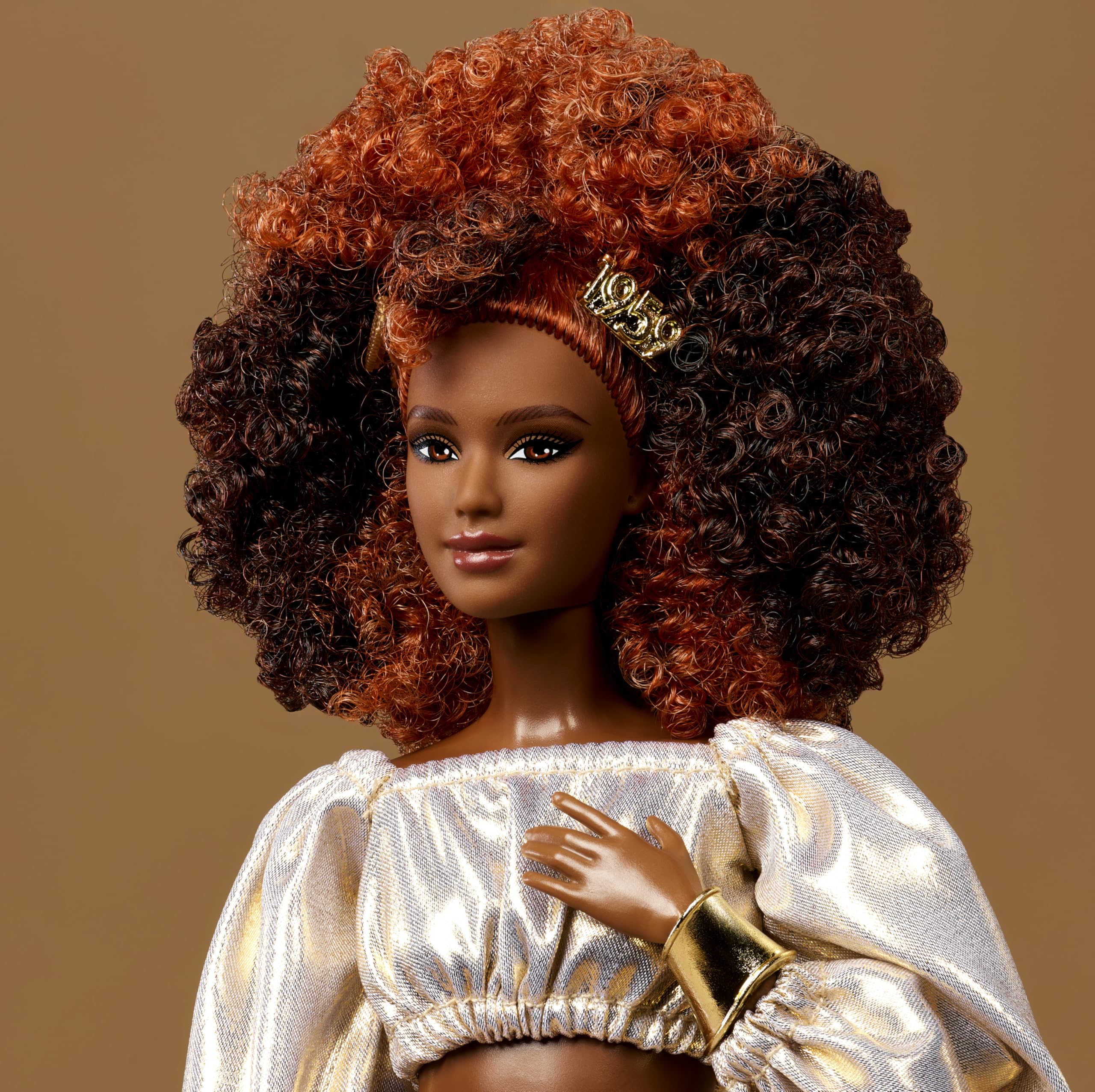 Barbie Basics You Create Neutral Kit 002 with Customizable Fashion Doll & Universal-fit Clothing, Posable Body & Swappable Doll Head