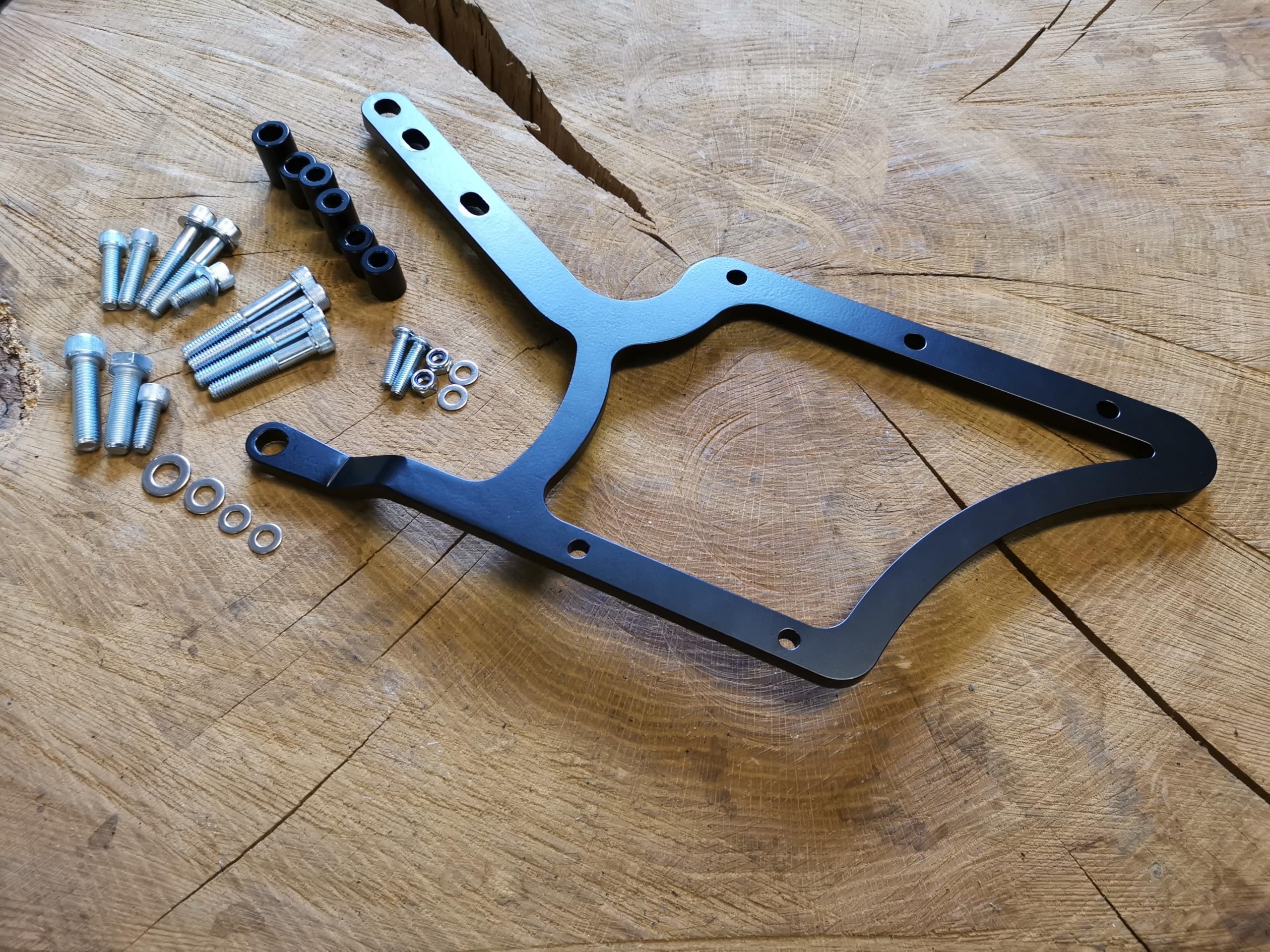 Support Sacoche de Selle Compatible avec HD Softail Fatboy Harley Davidson Mauvais Côté 1997-2017 Revêtement à la Poudre Hertage Deluxe Twin Cam Evolution Evo XL Caisson Poche Latérale