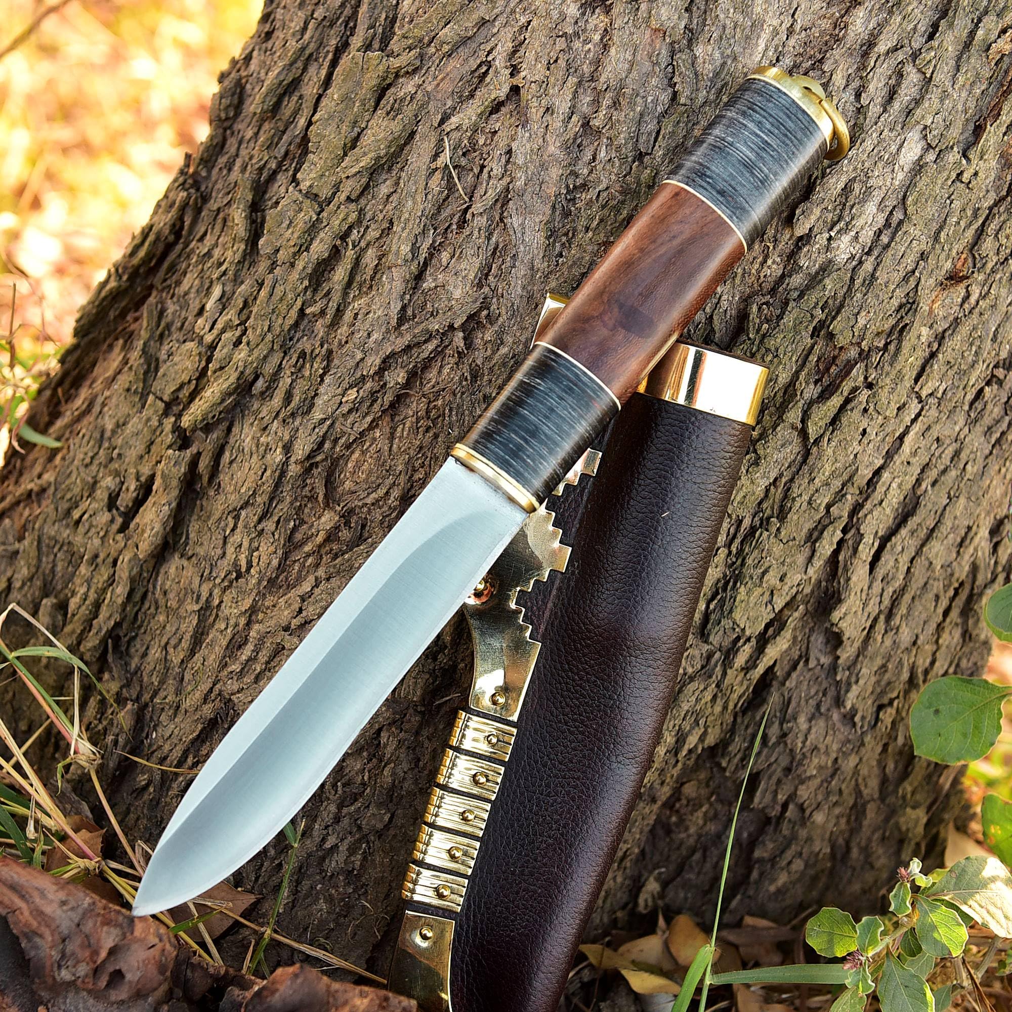 Cuchillo de trabajo medieval celtas vikingos con acabado de latón MAQ1827