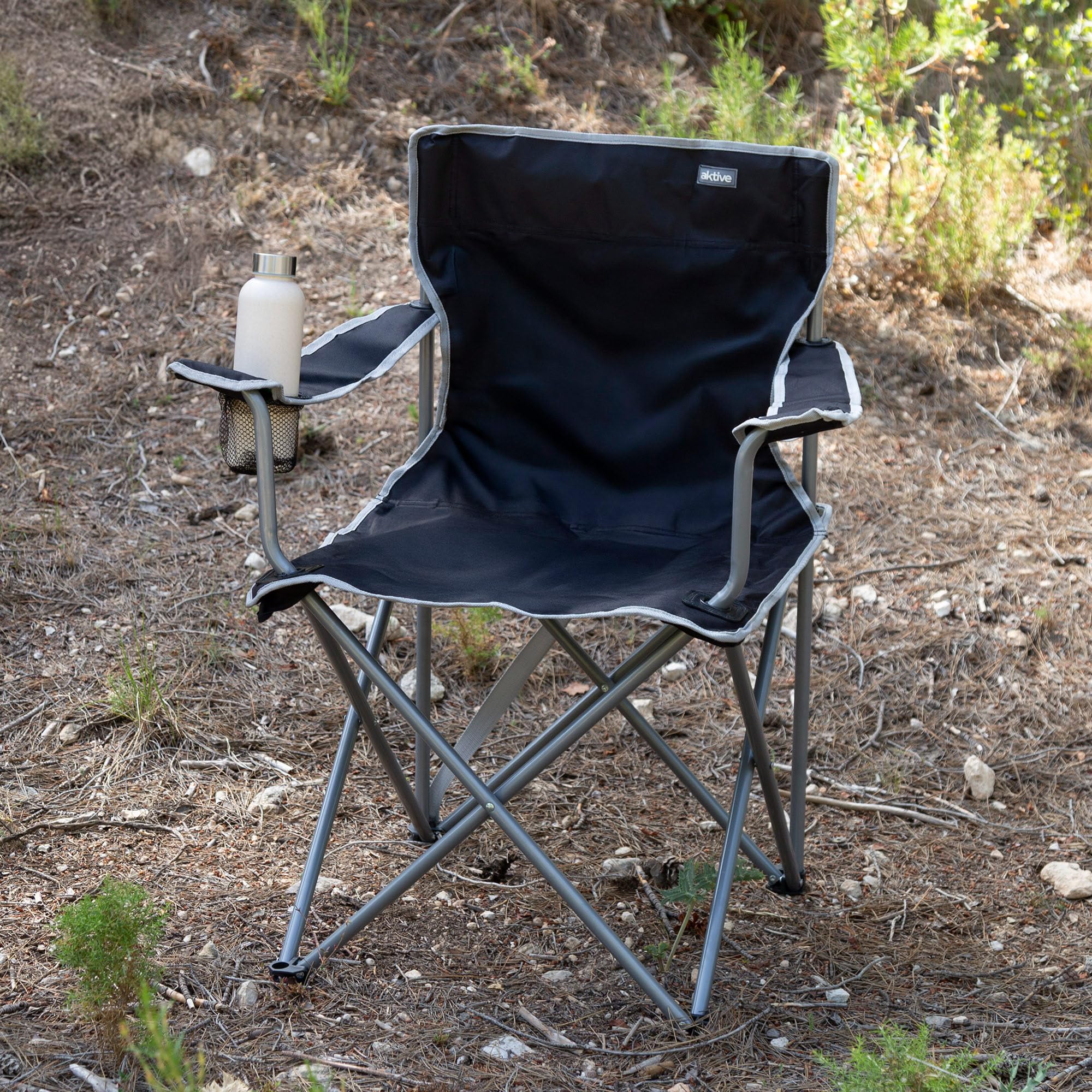 AKTIVE Lot de 4 chaises pliantes de camping, noires, structure en acier, siège en polyester, porte-gobelet intégré, 48 x 45 x 80 cm, charge 100 kg