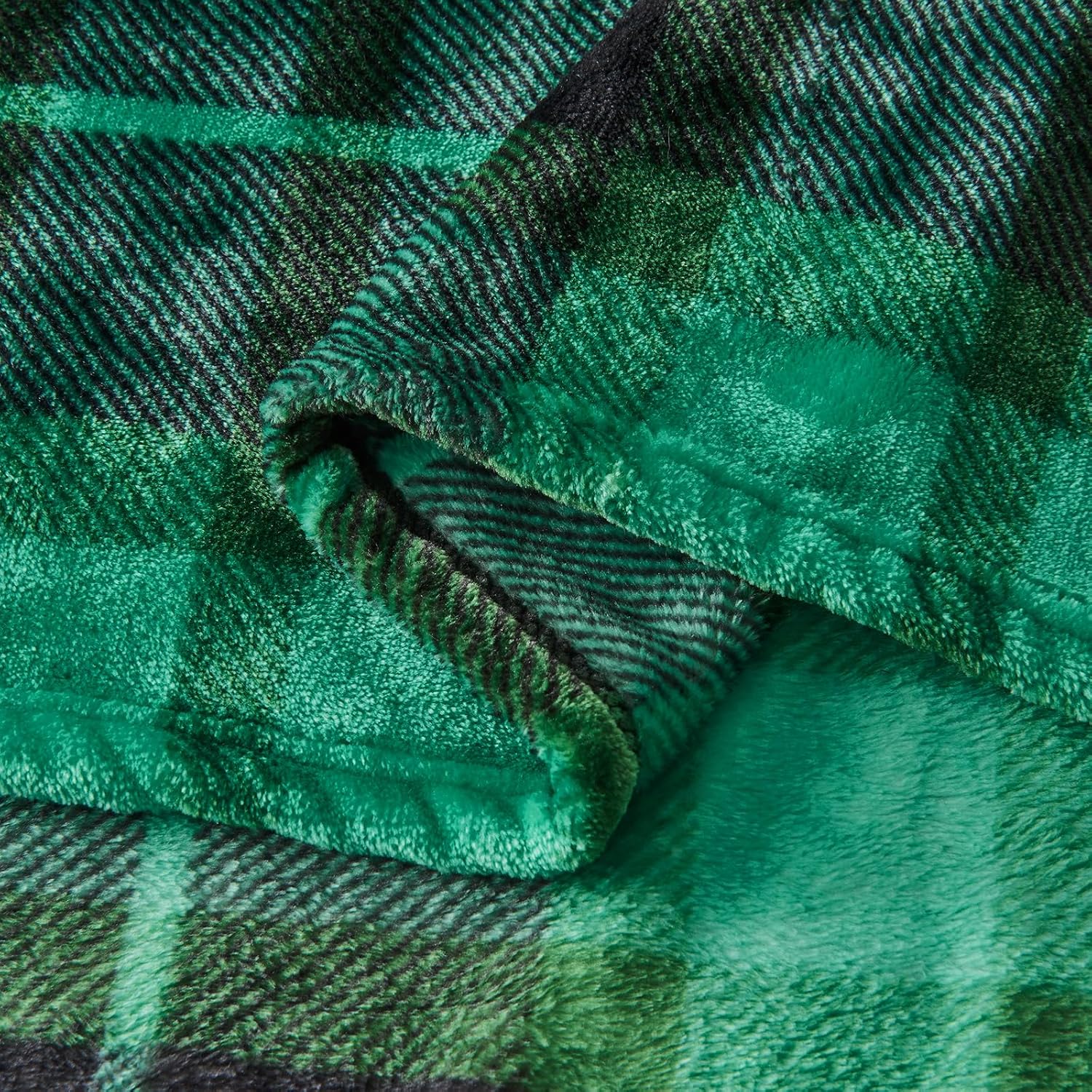 SOCHOW Flannel Fleece Throw Blanket 60 x 80 Inches, All Season Plaid Green Blanket for Bed, Couch, Car - Image 4