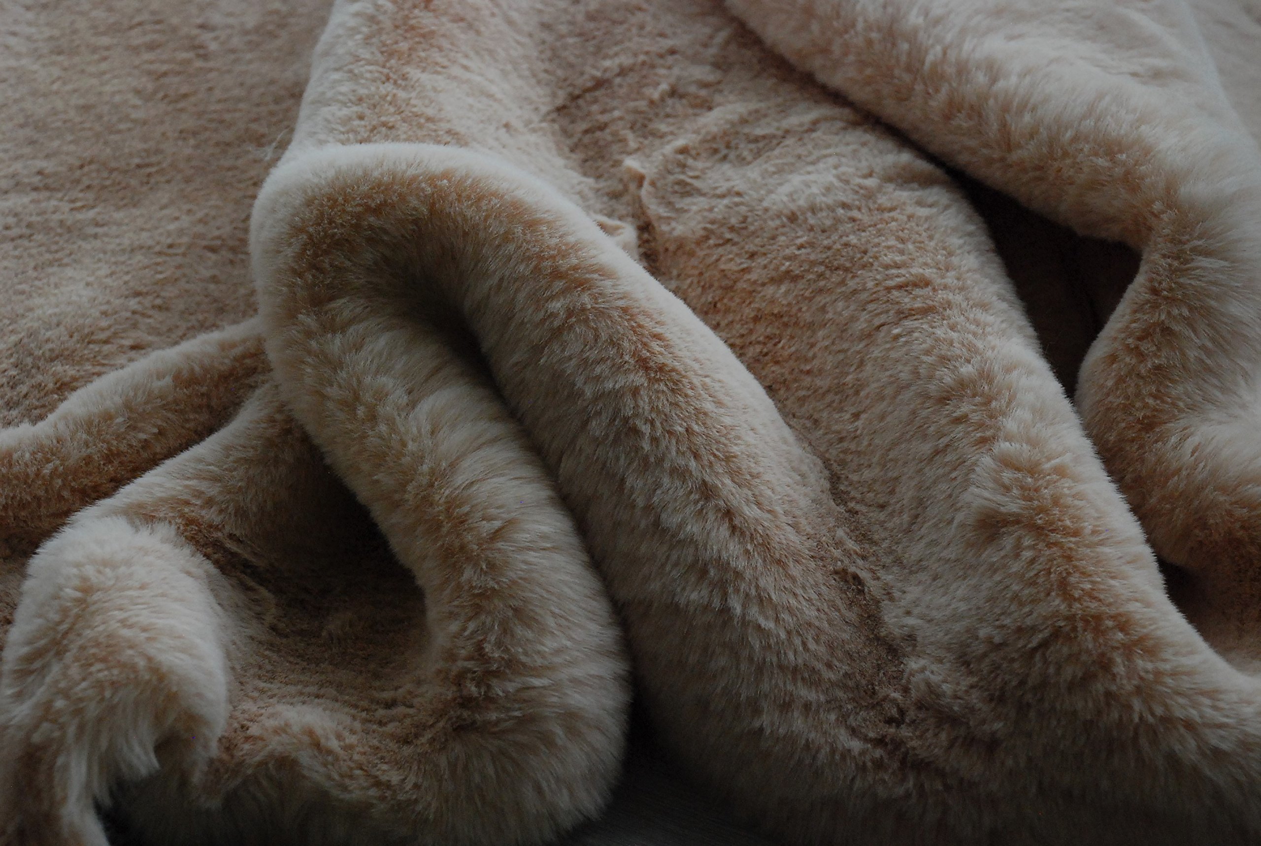 Super Luxury Faux Fur Fabric Material - Superior Super Soft Beige, Sample - 10cm x 10cm