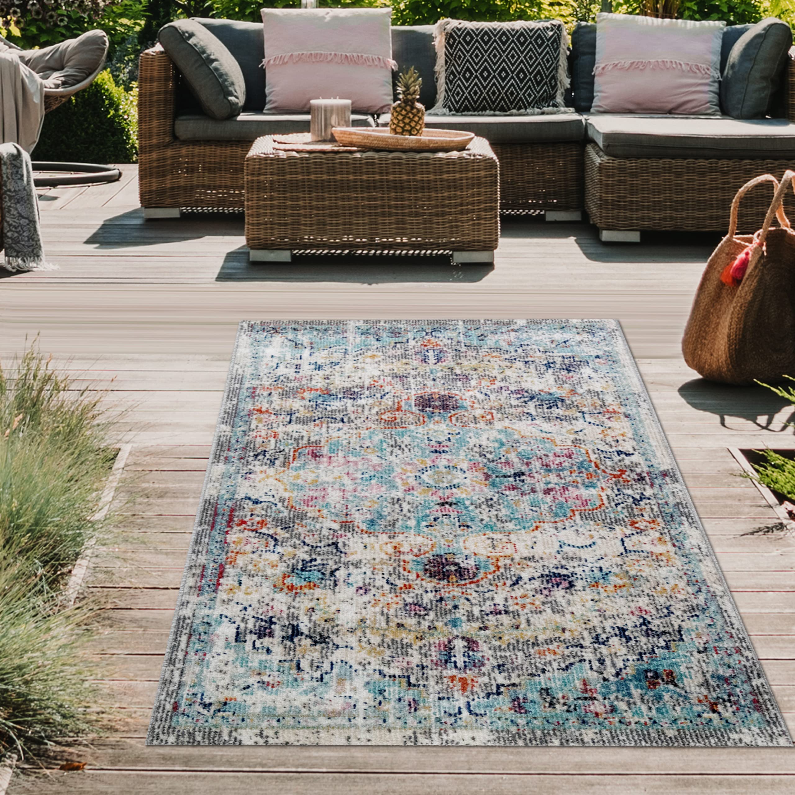 Tapis oriental d'extérieur pour terrasse et salon vintage coloré