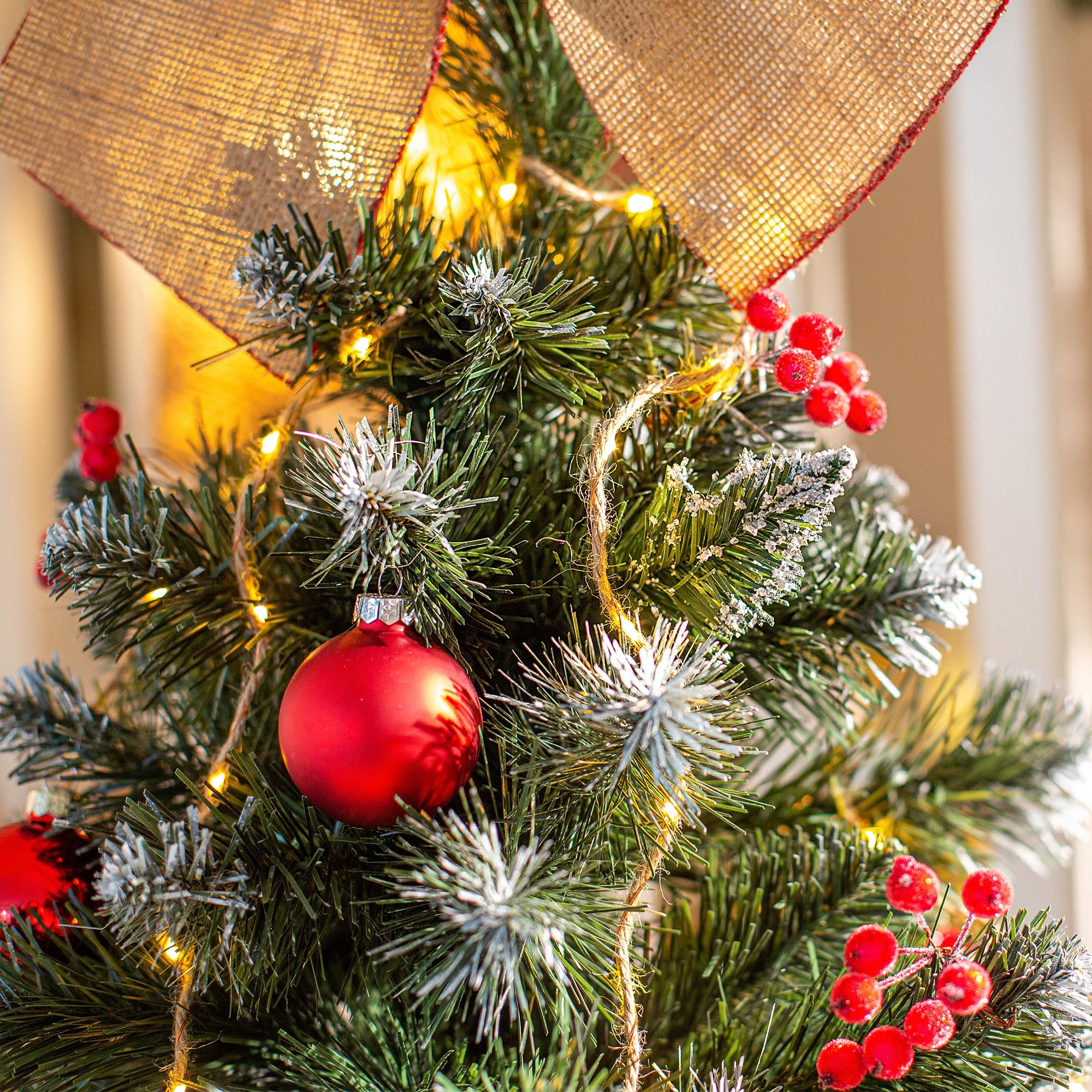 KADAX Sapin de Noël artificiel 160 cm - Pin avec tronc naturel et pointes enneigées - En PVC avec support stable - Décoration de Noël (Anni 160 cm)