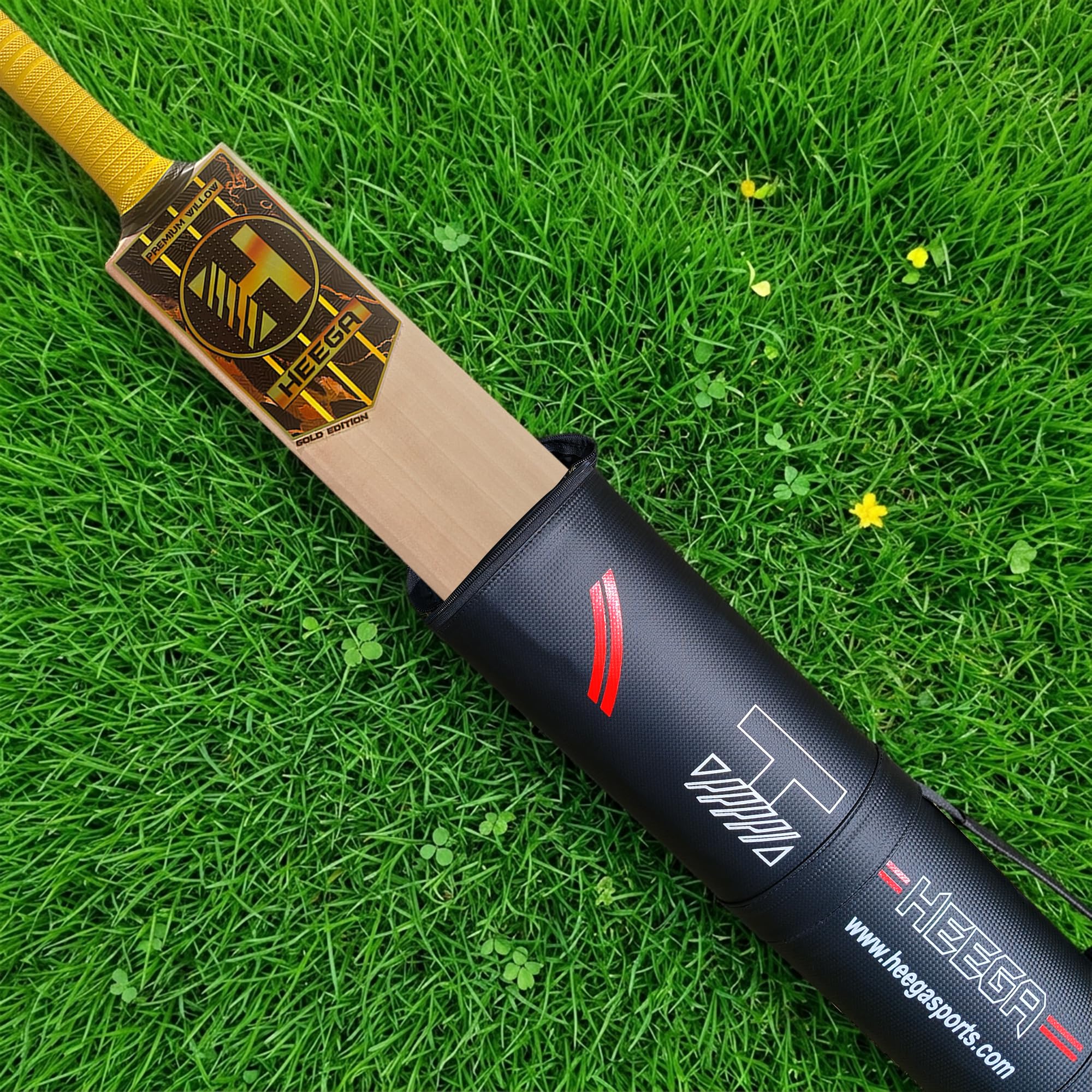 Heega Round Padded Cricket Bat Cover Full Size with Adjustable Shoulder Strap | Lightweight Durable Cricket Bat Carry Case | Protective Bat Bag for Practice & Matches | Black - Pack of 1 2