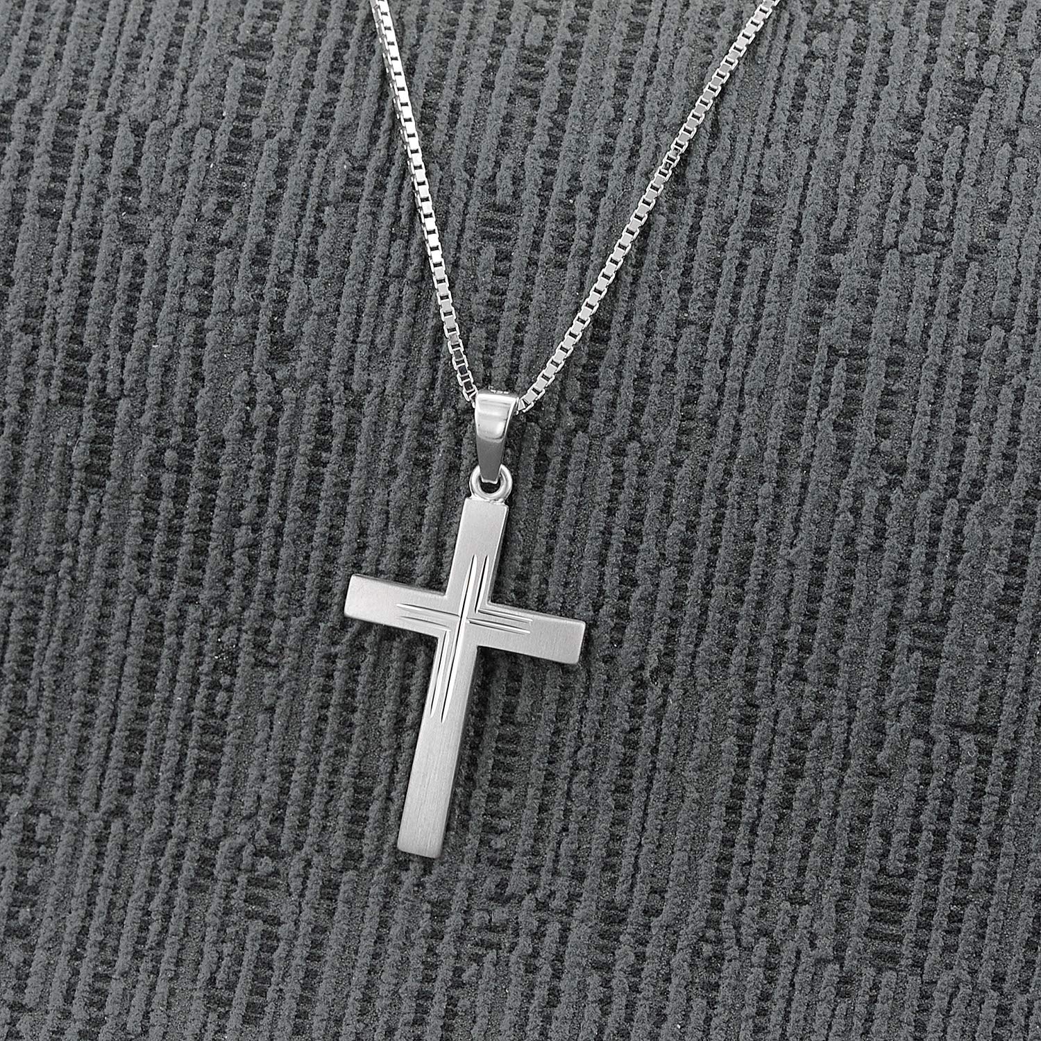 trendor Herren-Halskette mit Kreuz 925 Silber 31x19 mm 35850 | Kreuz Kette 50 cm Silber 925, modische Geschenkidee, zeitloser Herrenschmuck