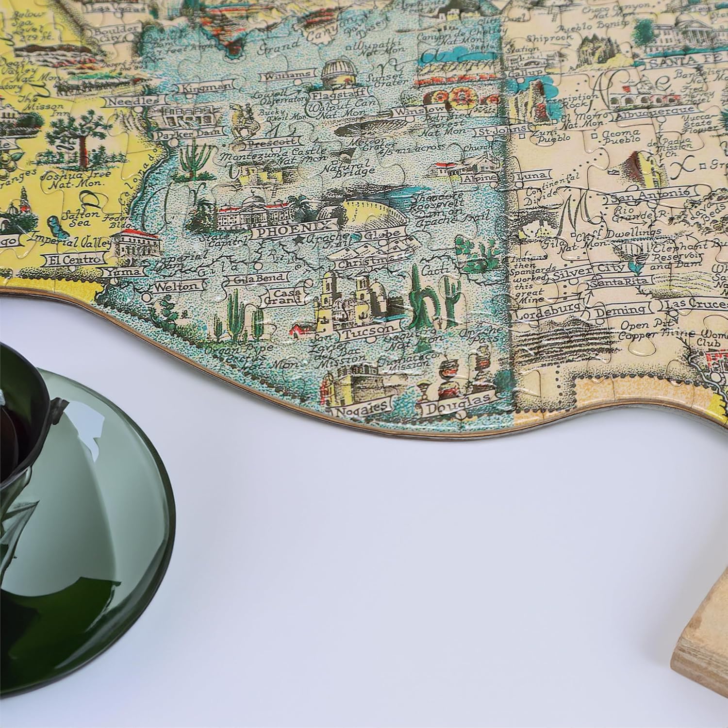TDC Games USA Shaped Jigsaw Puzzle - America The Wonderland - 1940’s Pictorial Map of The United States, Puzzles for Adults 1000 Pieces, 31 inches Long