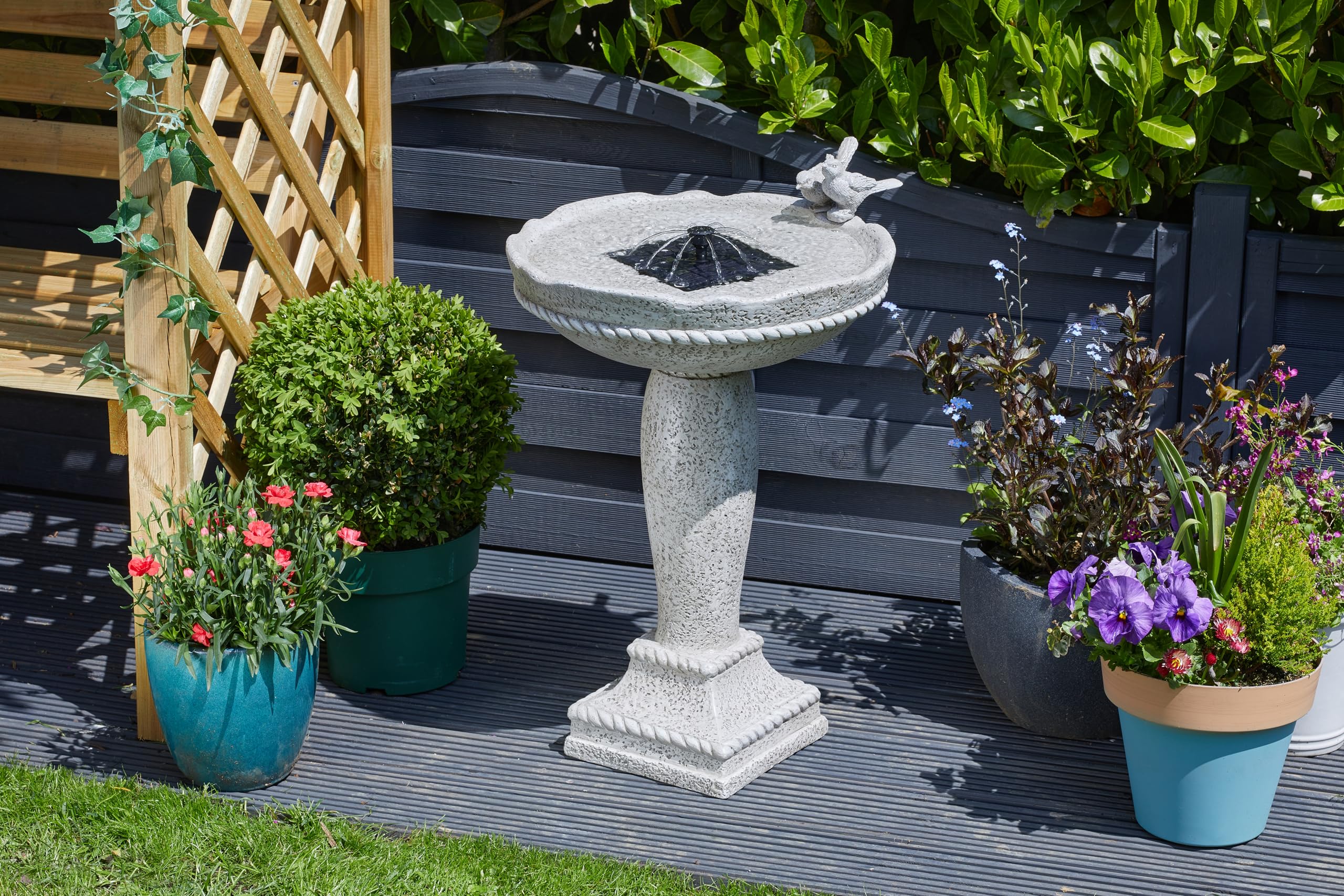 Smart Garden Gefiederte Freunde Brunnen - Weiß (1170006) Produktbeschreibung
