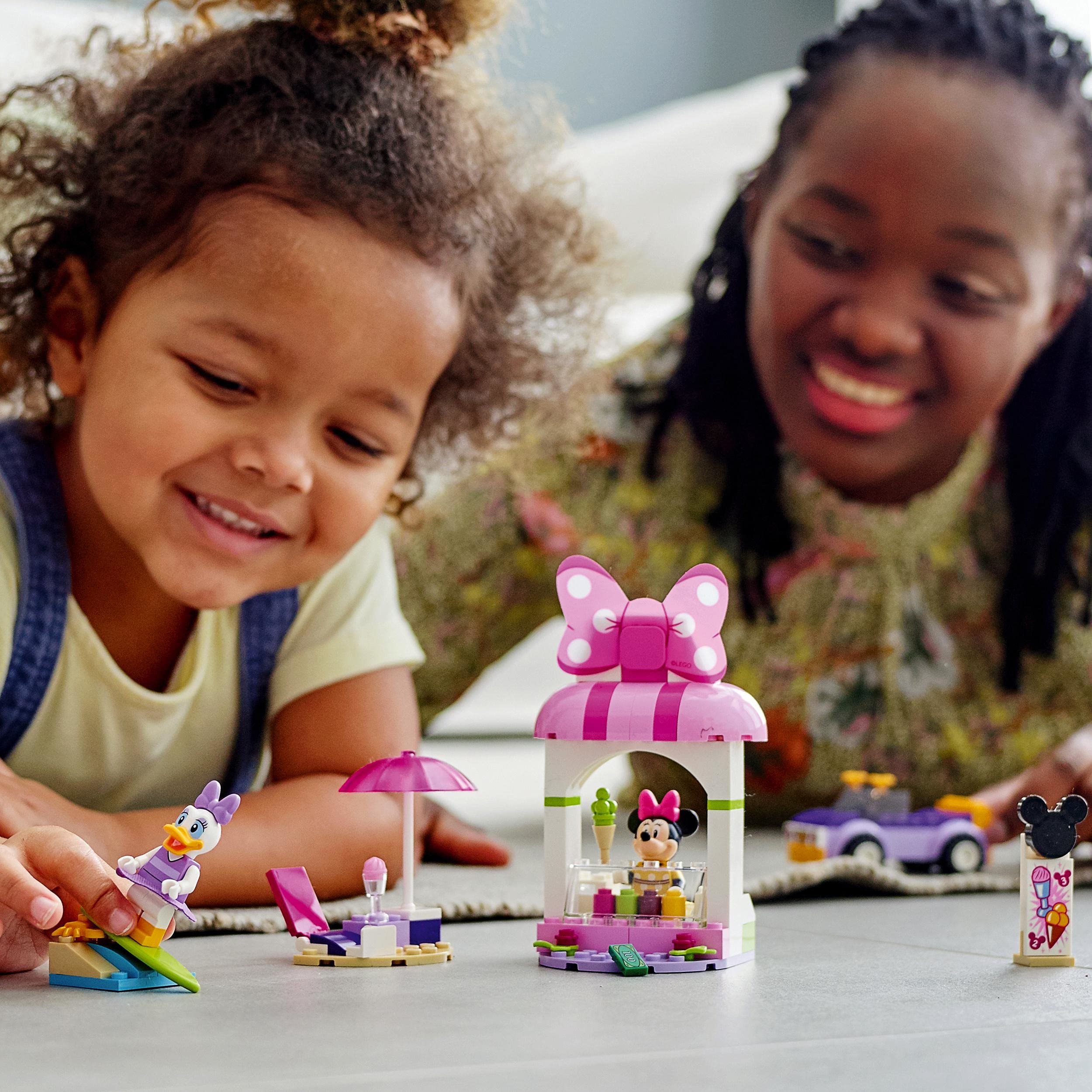 LEGO ǀ Disney Mickey and Friends 10773 Sklep z lodami Myszki Minnie — zestaw konstrukcyjny (100 elementów)