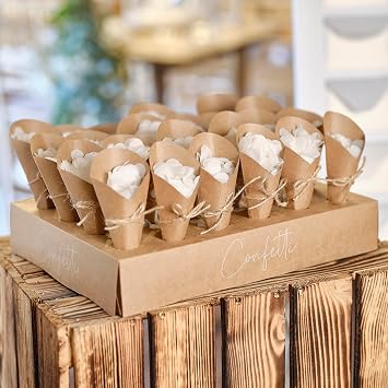 Ginger Ray Wedding Tray with 24 Kraft Card Cones and 168g of Pastel Green Paper Confetti, Neutral