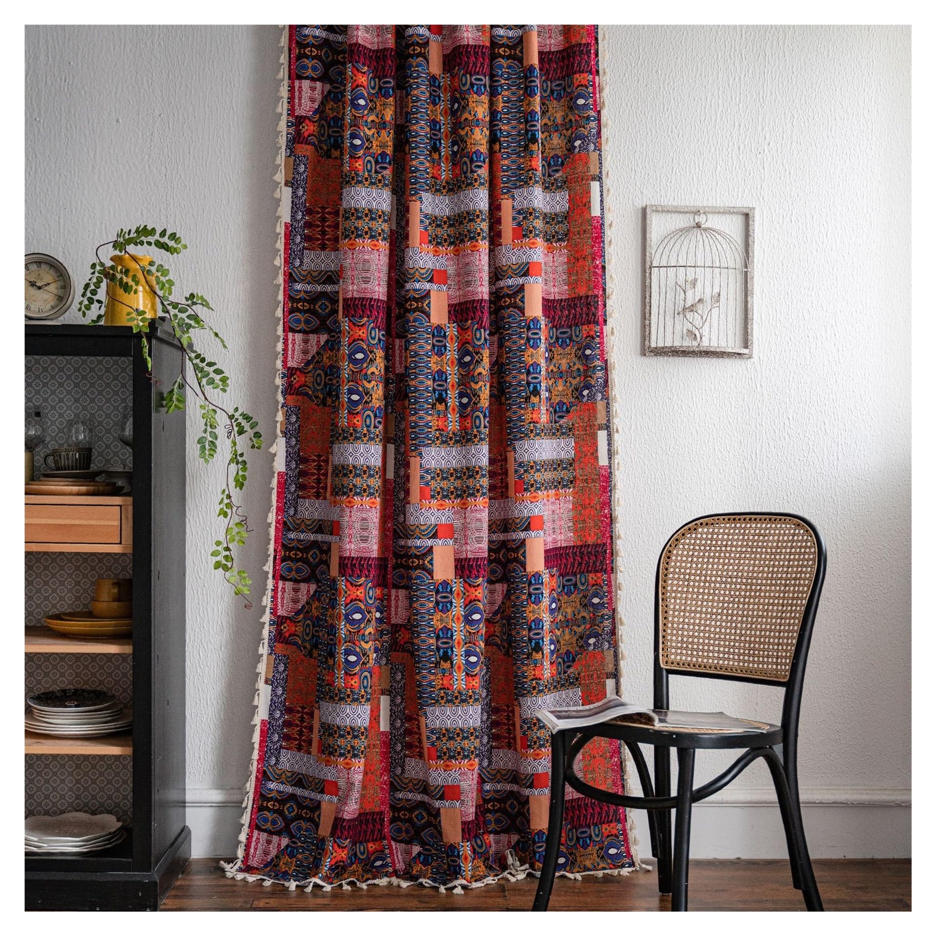 Cortinas de cocina y comedor con patchwork para un ambiente cálido y luminoso en el balcón