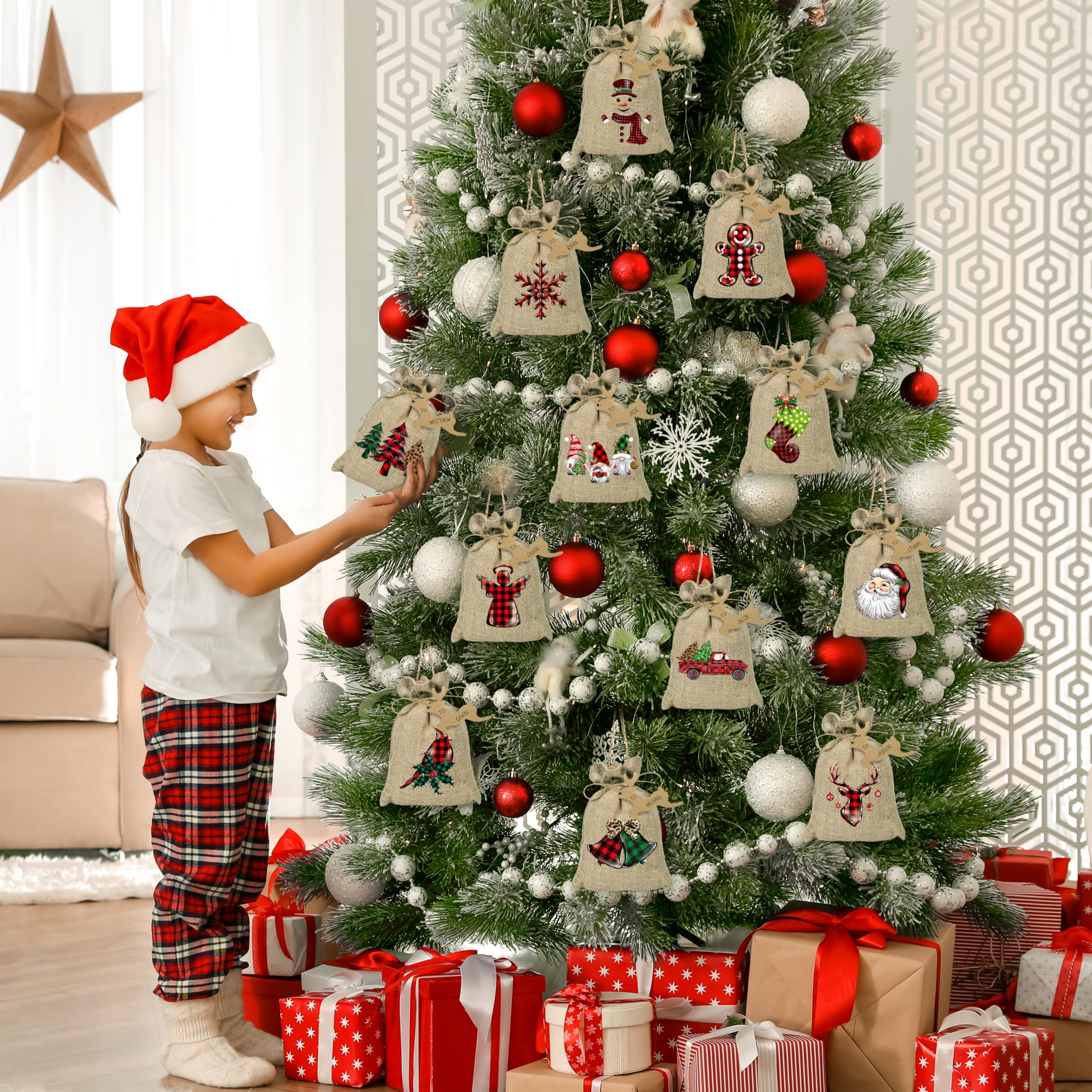 BORAMDO Bolsas de regalo de arpillera de Navidad con cordones, 24 unidades, diseño de cuadros de búfalo de acuarela, 12 diseños, bolsas de regalo de Navidad, pequeñas bolsas de dulces de Navidad para