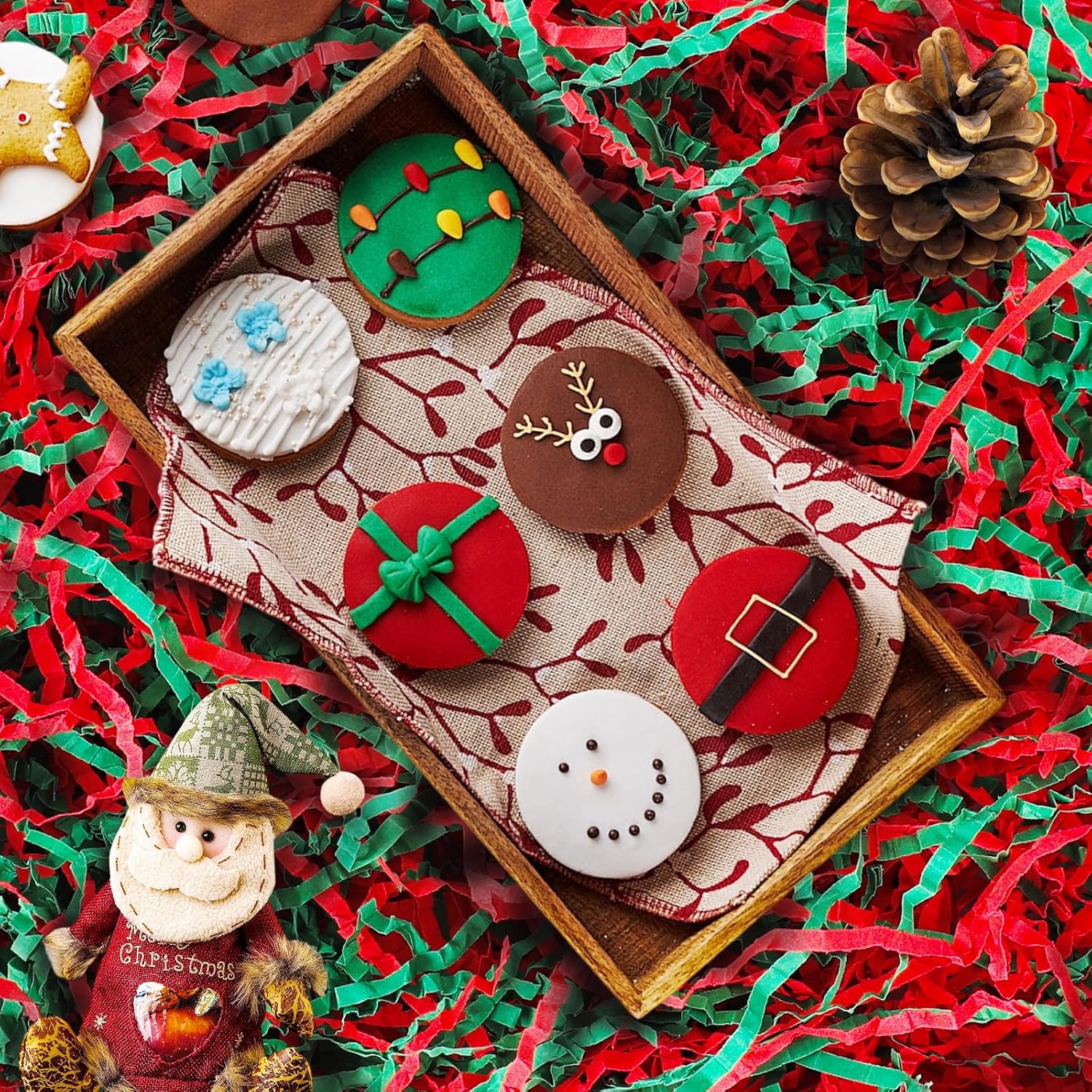 Himake 2.5LB Red & Green Crinkle Paper Filler, Christmas Shredded Paper for Gift Baskets, Boxes, Crinkle Cut Stuffers