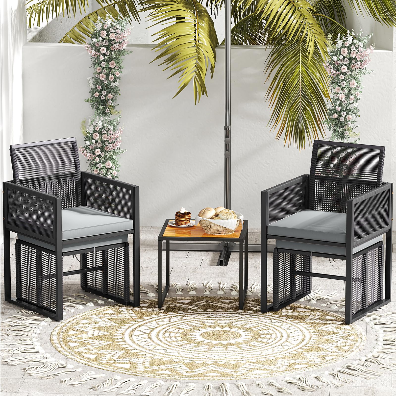 GIANTEX Set di Mobili da Giardino in Rattan per 2-4 Persone, Tavolo da Giardino con Piano in Legno e 2 Sedie (Capacità 180 kg), 2 Sgabelli, 4 Cuscini Rimuovibili, Arredamento da Giardino per Patio