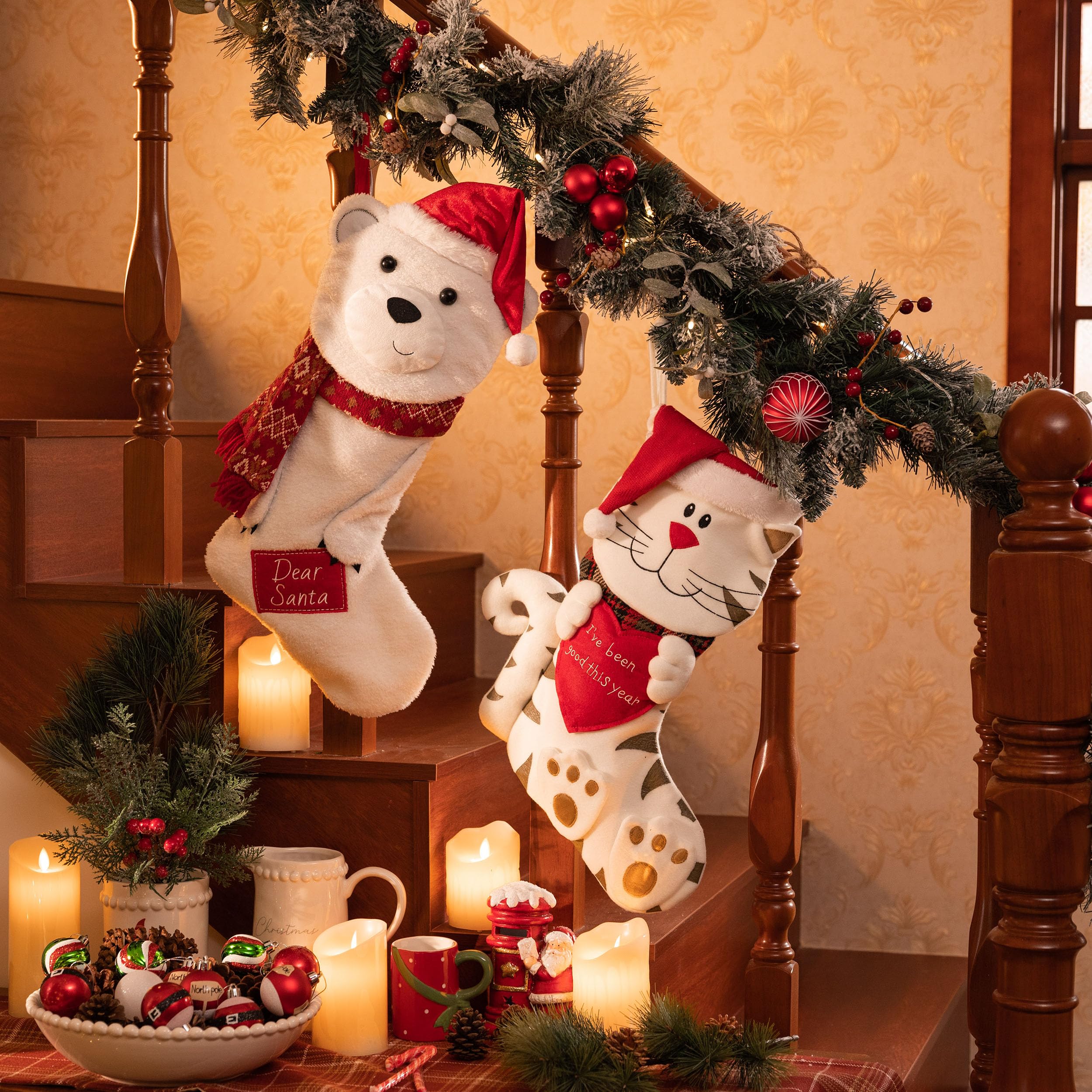Valery Madelyn Chaussette de Noël en forme de chat rayé de 53,3 cm, mignonne peluche personnalisée pour cheminée rouge et blanc pour animaux de compagnie pour fêtes de vacances, décorations de Noël et